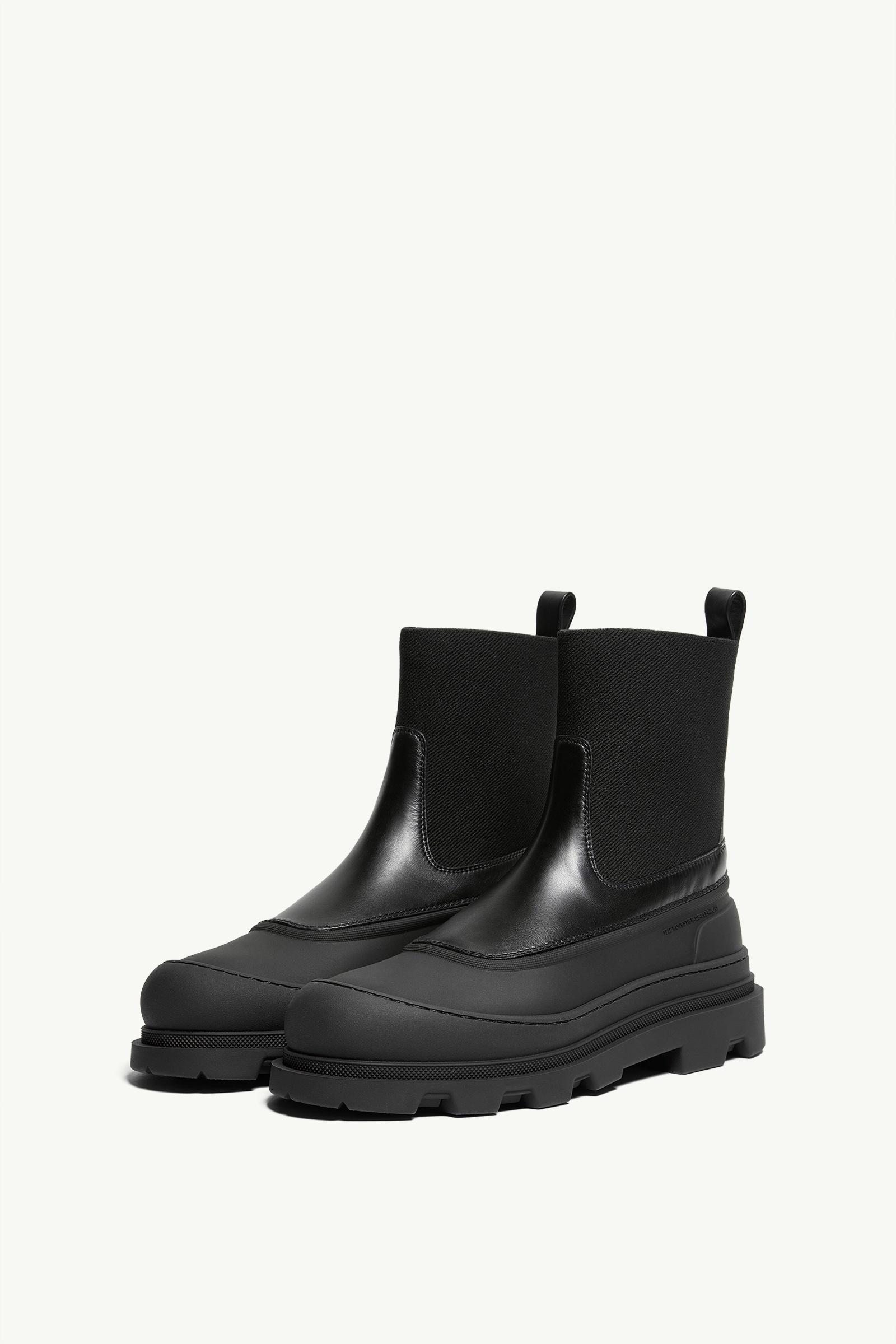 Black Vera Edge Leather Ankle Boots - Boots for Women | Moncler AU