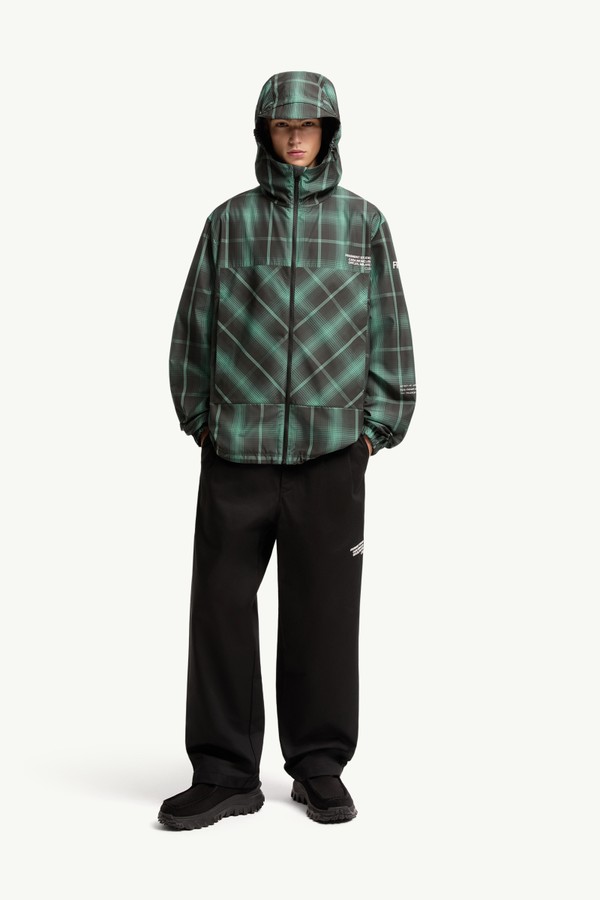 Cortavientos con capucha Moncler x Fragment Jitsuyō Hombre Negro & Verde Moncler 0