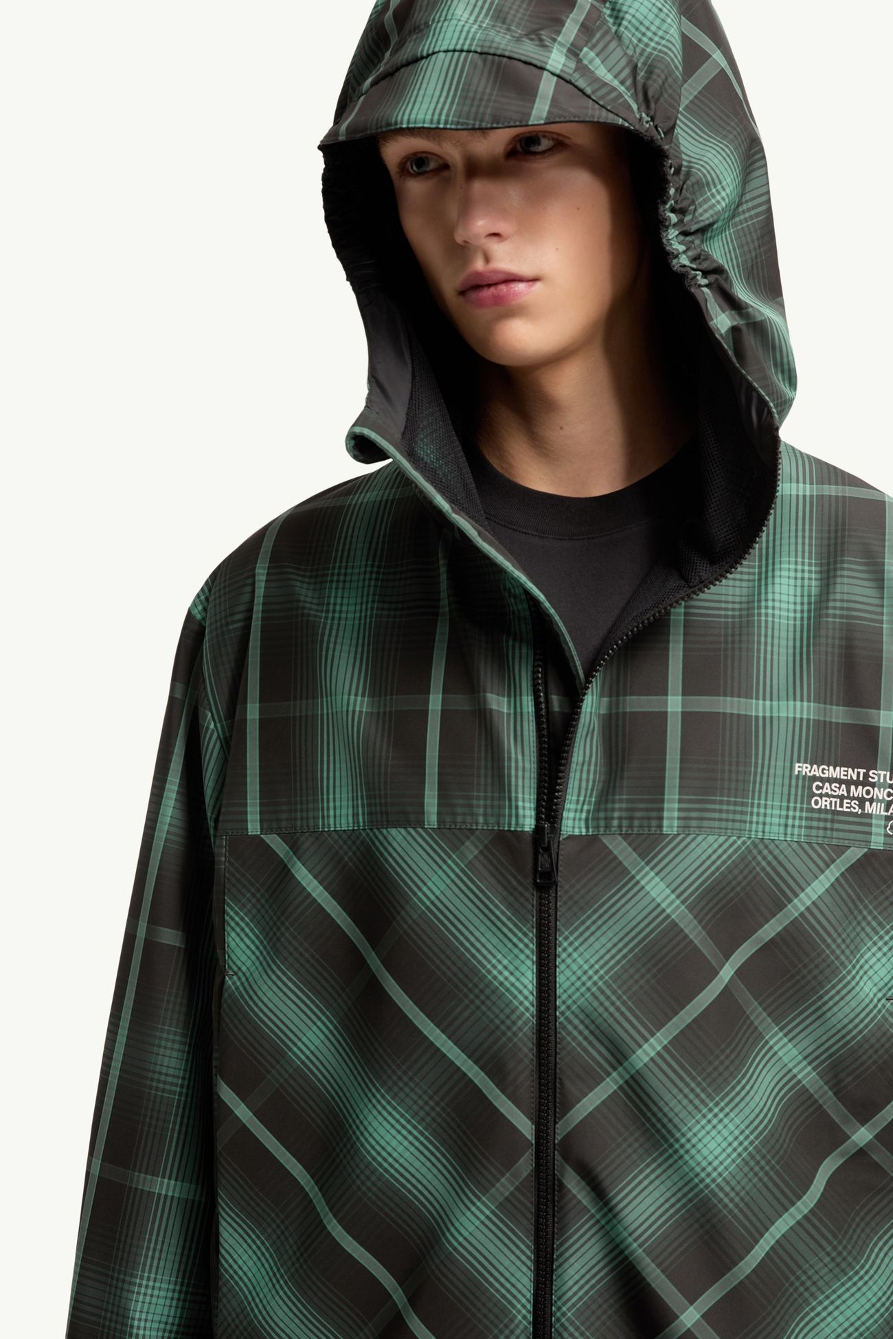 Cortavientos con capucha Moncler x Fragment Jitsuyō Hombre Negro & Verde Moncler 6