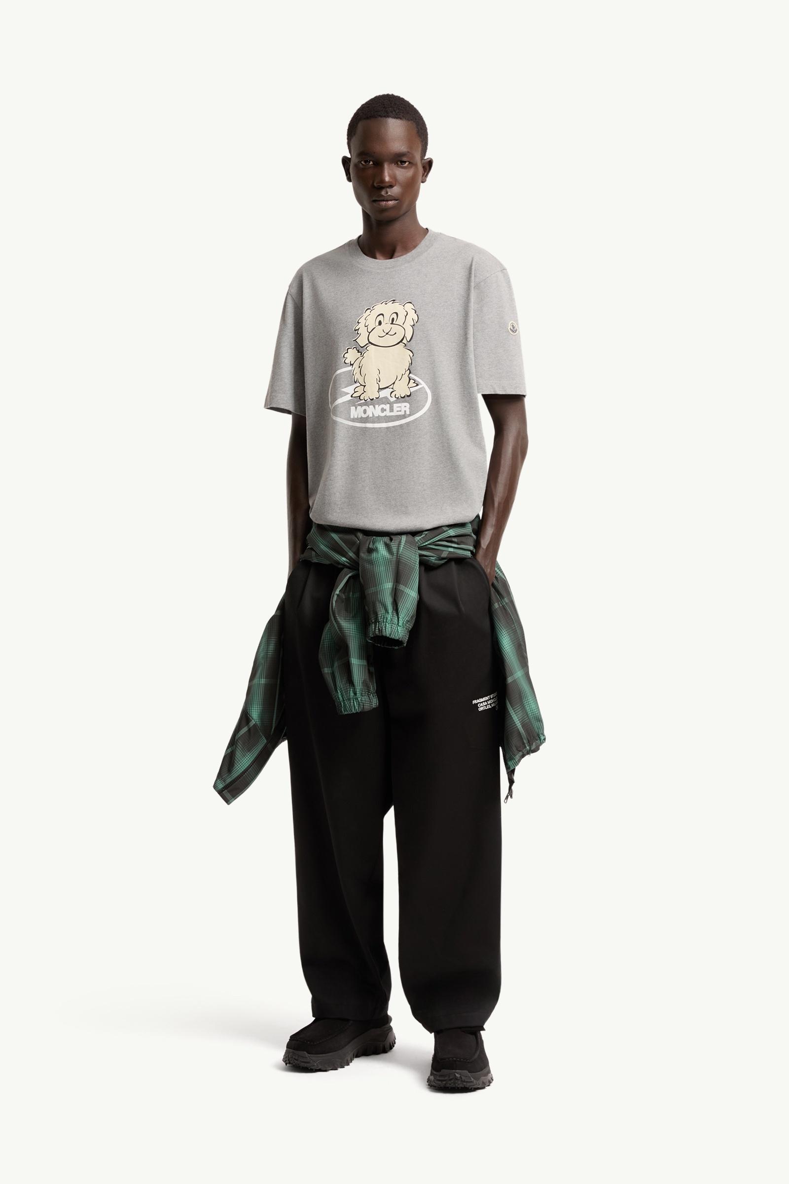 グレー Moncler x Fragment Tシャツ : Moncler x FRGMT 向けの Special