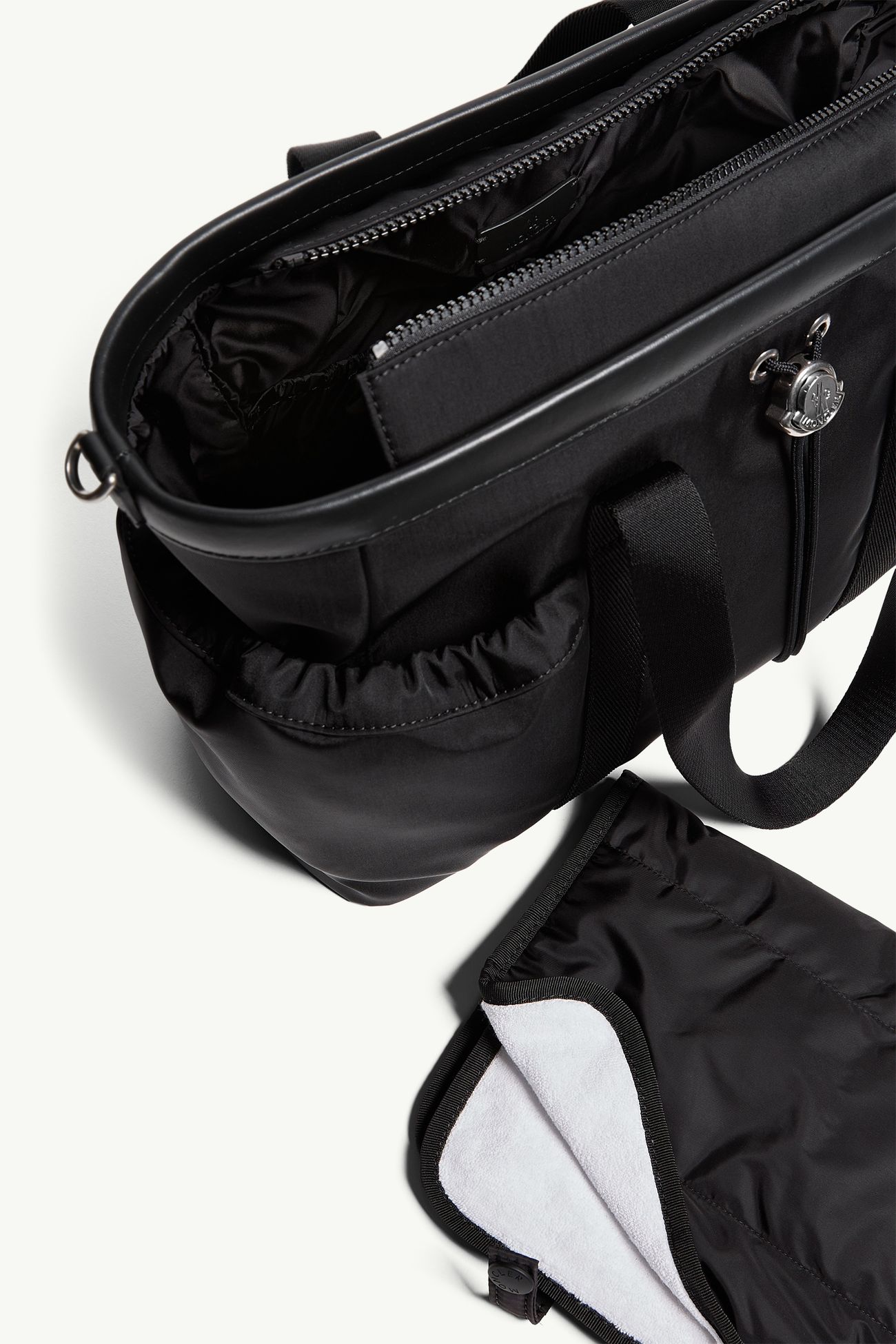 バッグ ジェンダーニュートラル ブラック Moncler 3