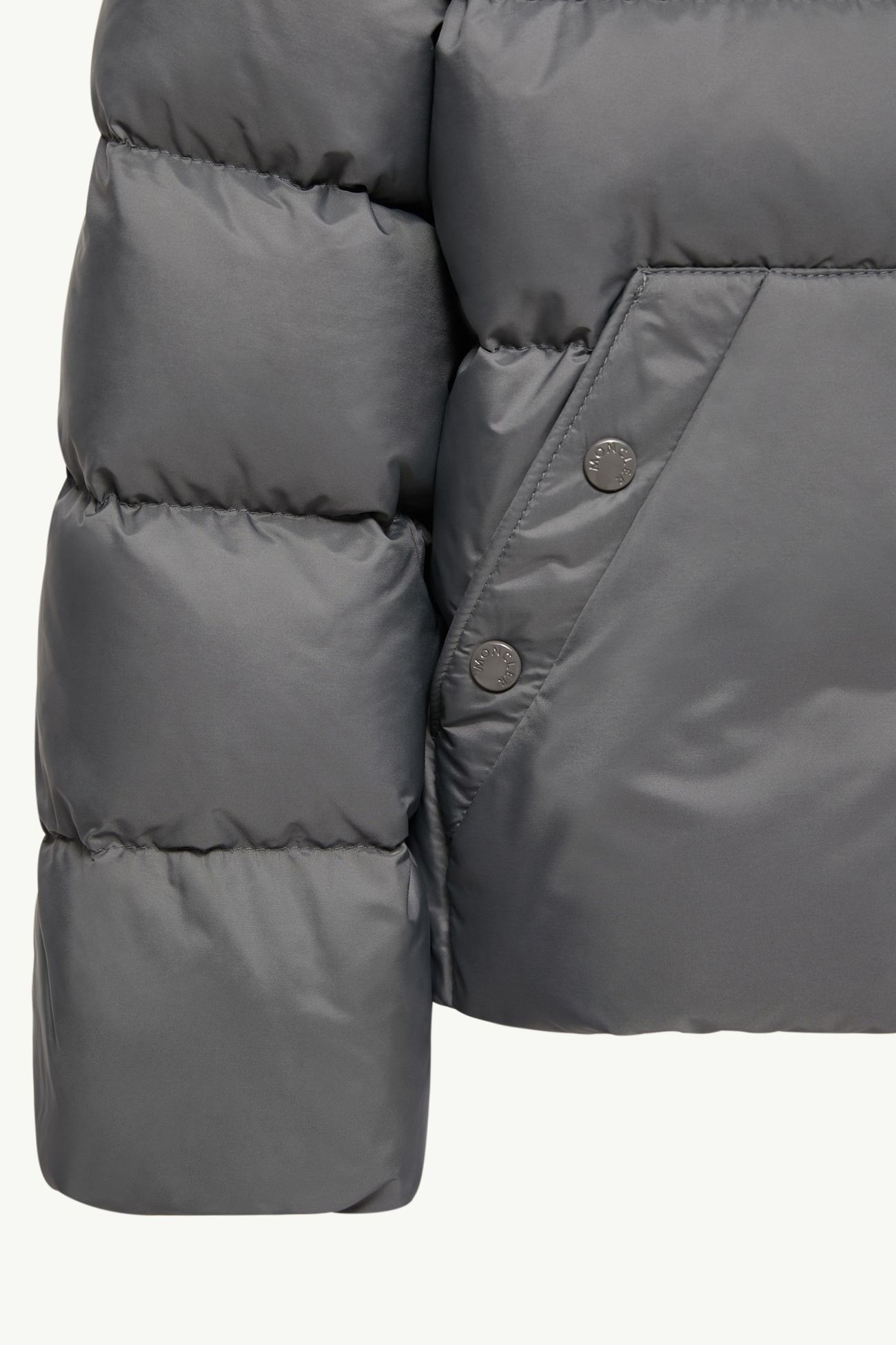 Xhante Water-Repellent Short Down Jacket Girl Dark Gray Moncler 4