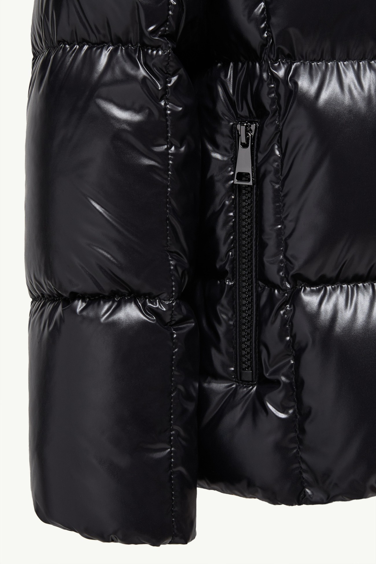 Parana Hooded Down Jacket Girl Black Moncler 4