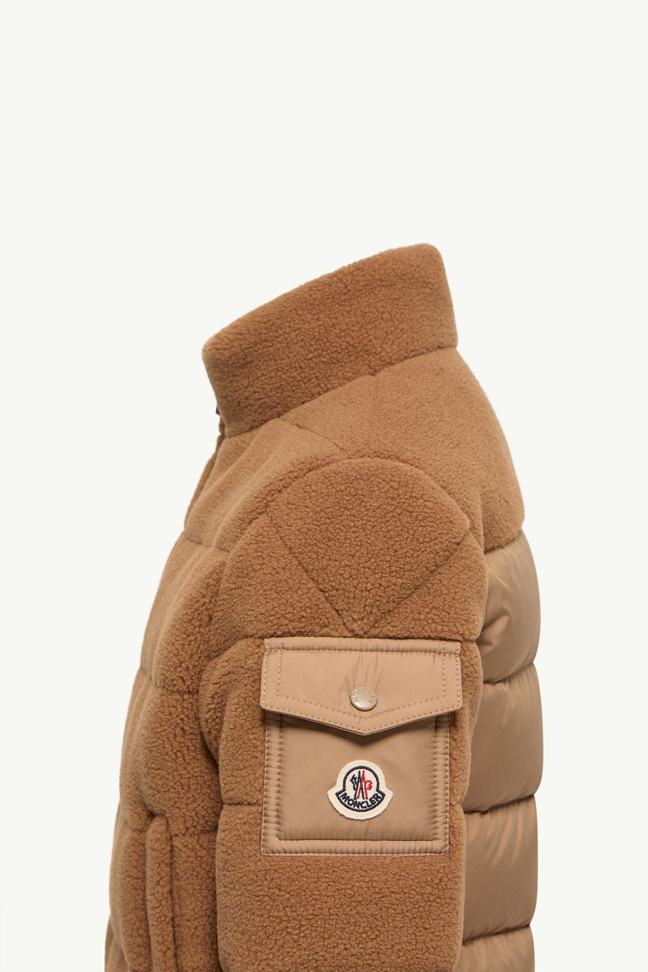 Piumino corto Mich in pile effetto teddy Bambino Beige Cammello Moncler 2