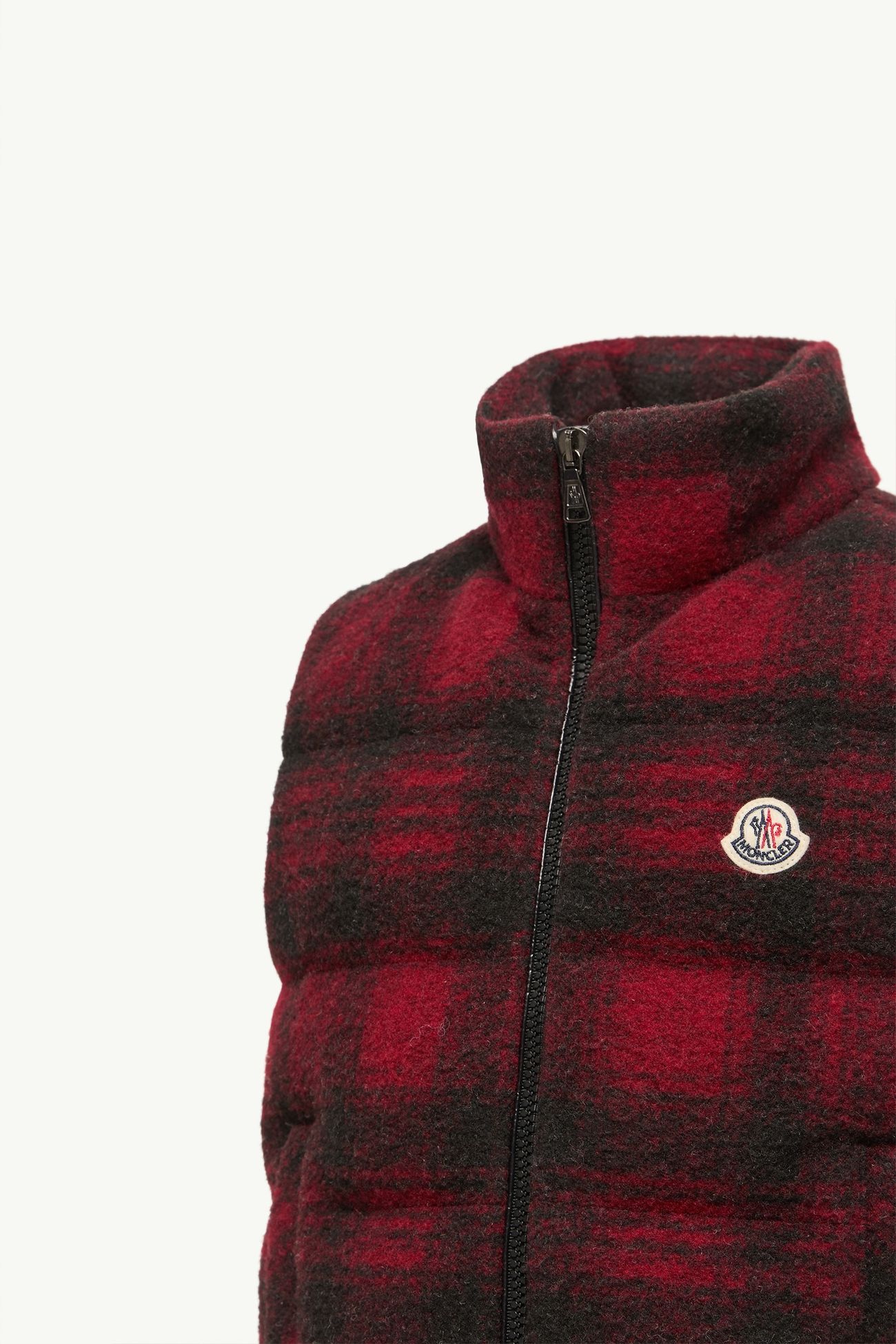Laotari Down Gilet Boy Black & Red Moncler 2