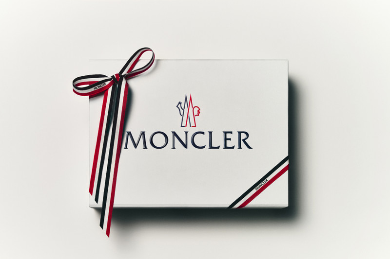 Moncler追蹤訂單及客戶支援