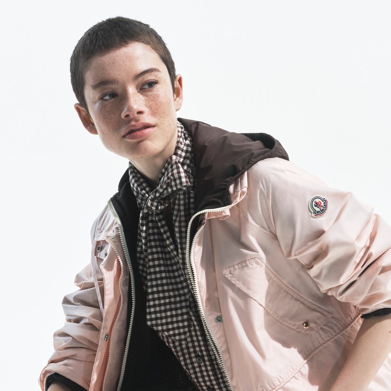 Moncler 女士防风夹克与雨衣系列