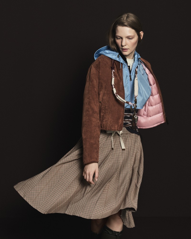 Collection Vêtements d'Extérieur et Doudounes Légères pour Femme MonclerCollection Vêtements d'Extérieur et Doudounes Légères pour Femme Moncler