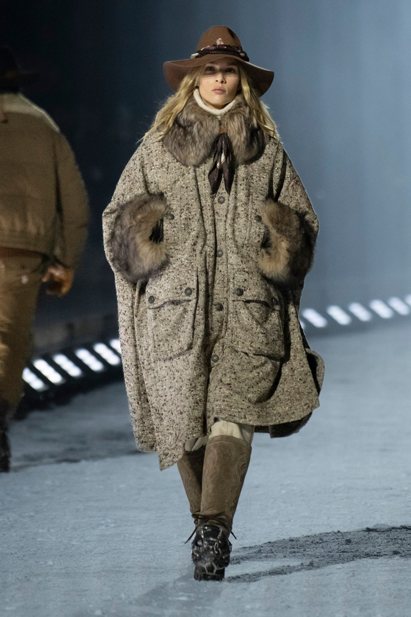 Moncler Grenoble Show: Guarda i Look