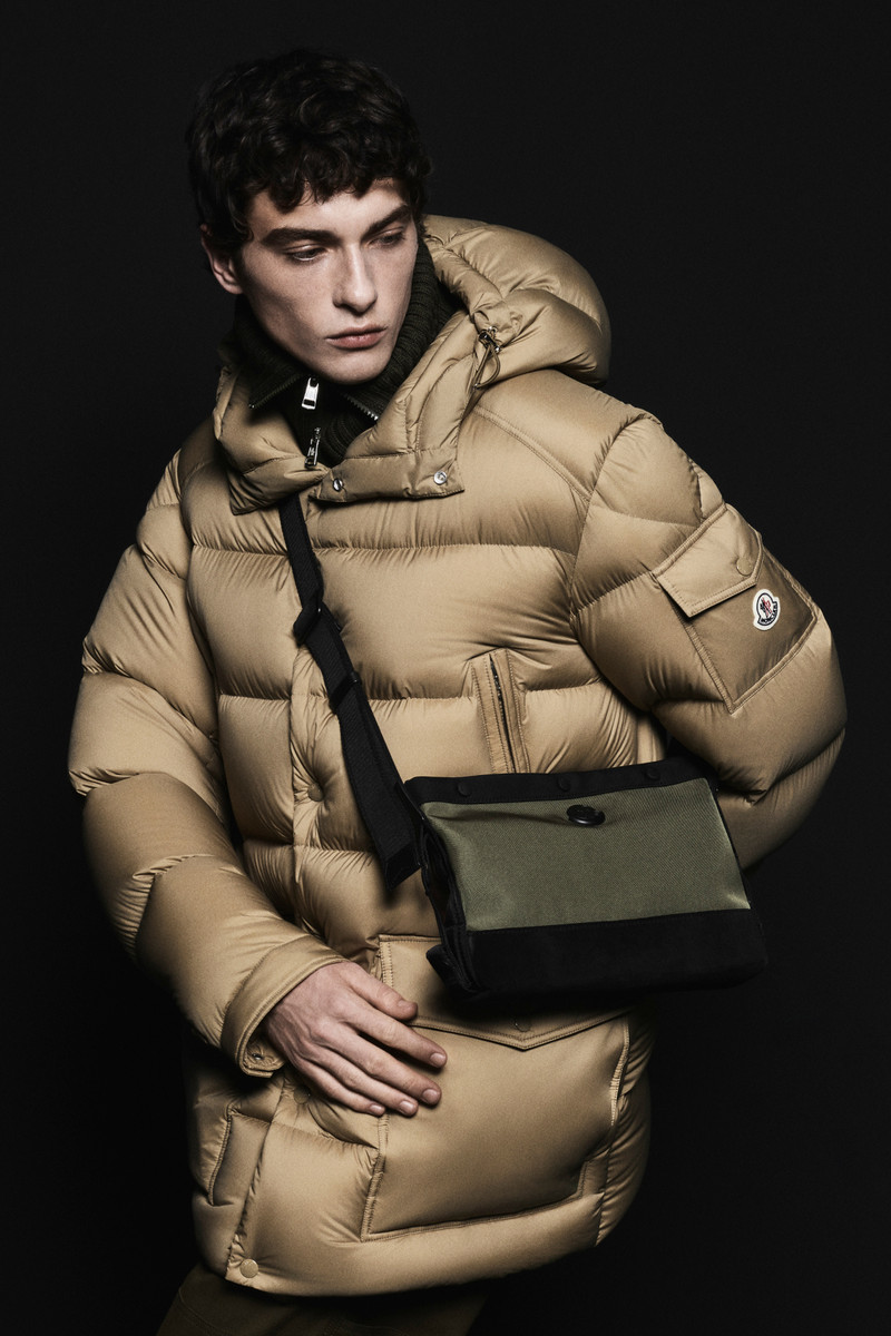 Moncler 남성 다크 베이지 롱 코트 파카 Bretagne