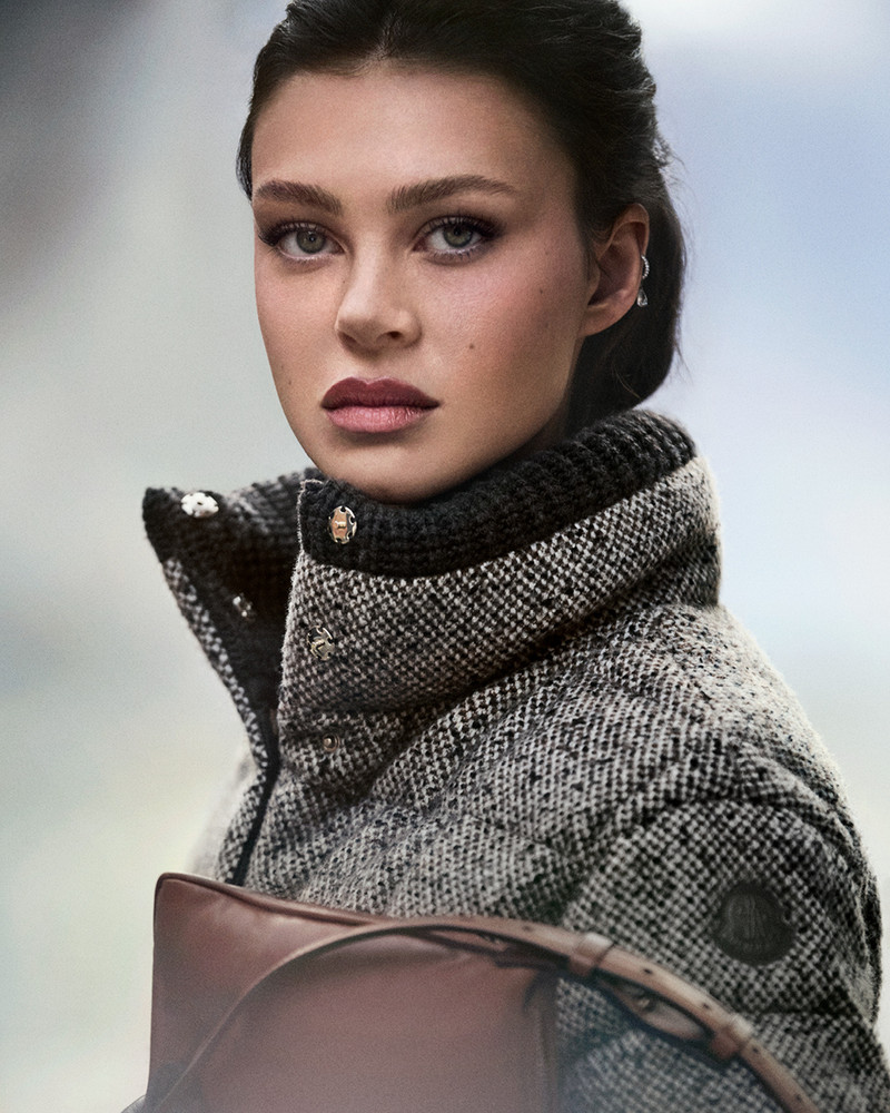 Moncler chaqueta corta acolchada con cinturón para mujer