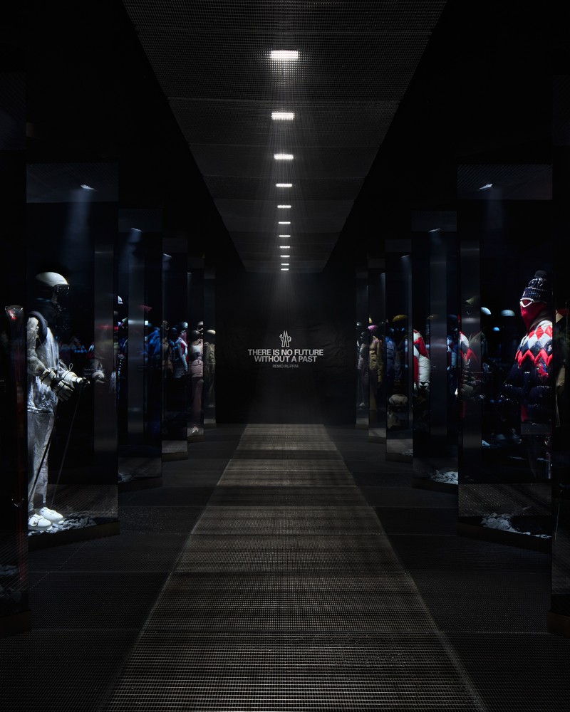 Mostra Moncler Grenoble: Il Percorso Rosso