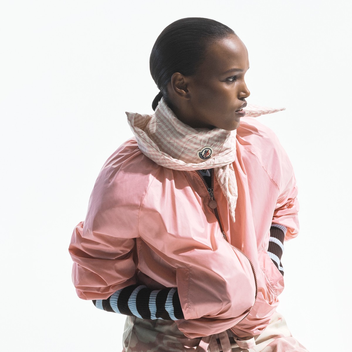 Moncler 女士 Chazery 粉色风衣夹克