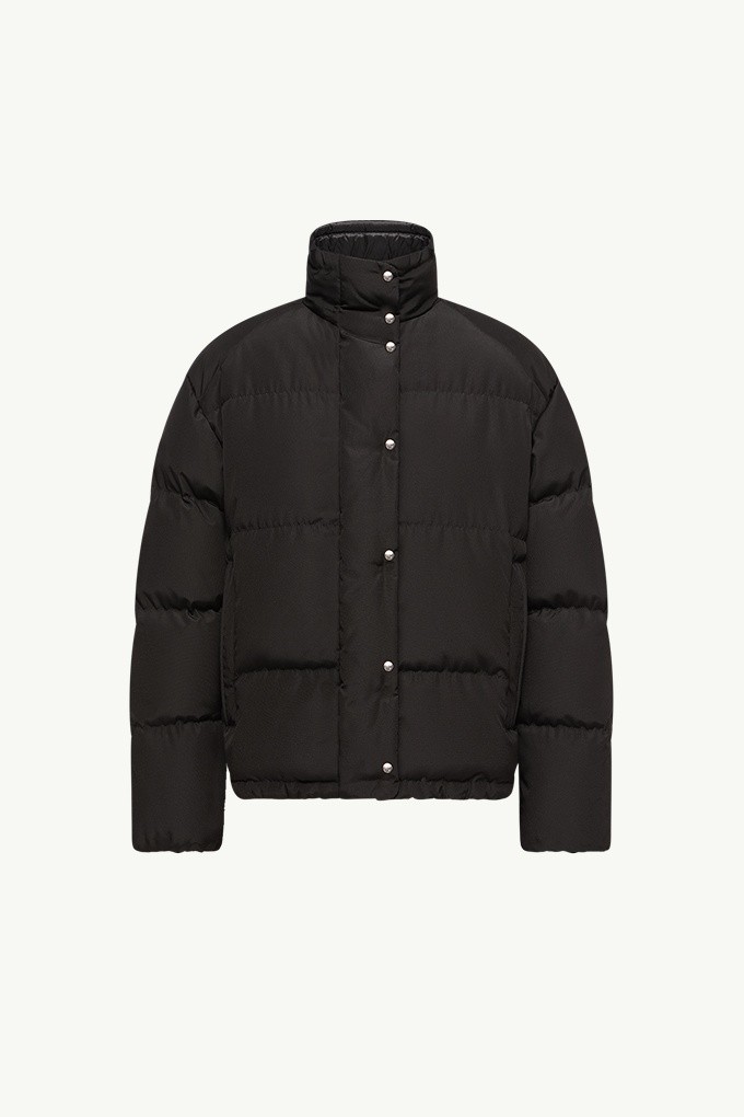 Moncler Re/Icons 2026, kurze Verone Daunenjacke für Damen in Schwarz mit Stehkragen und Druckknöpfen.