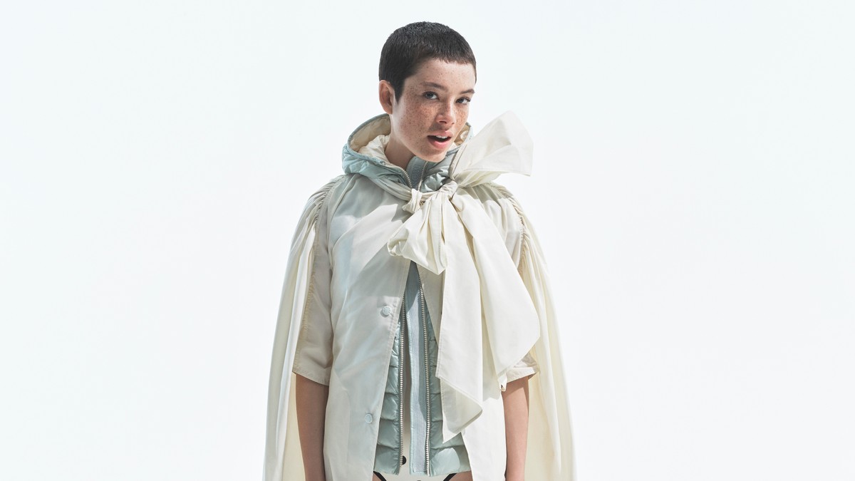 Moncler 女士輕盈白色塔夫綢斗篷