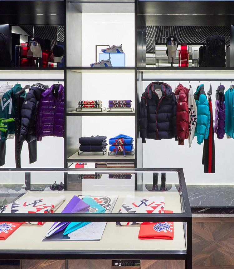 Moncler Frankfurt Airport