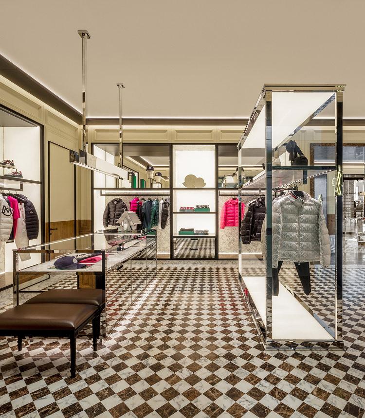 MONCLER 重庆机场店