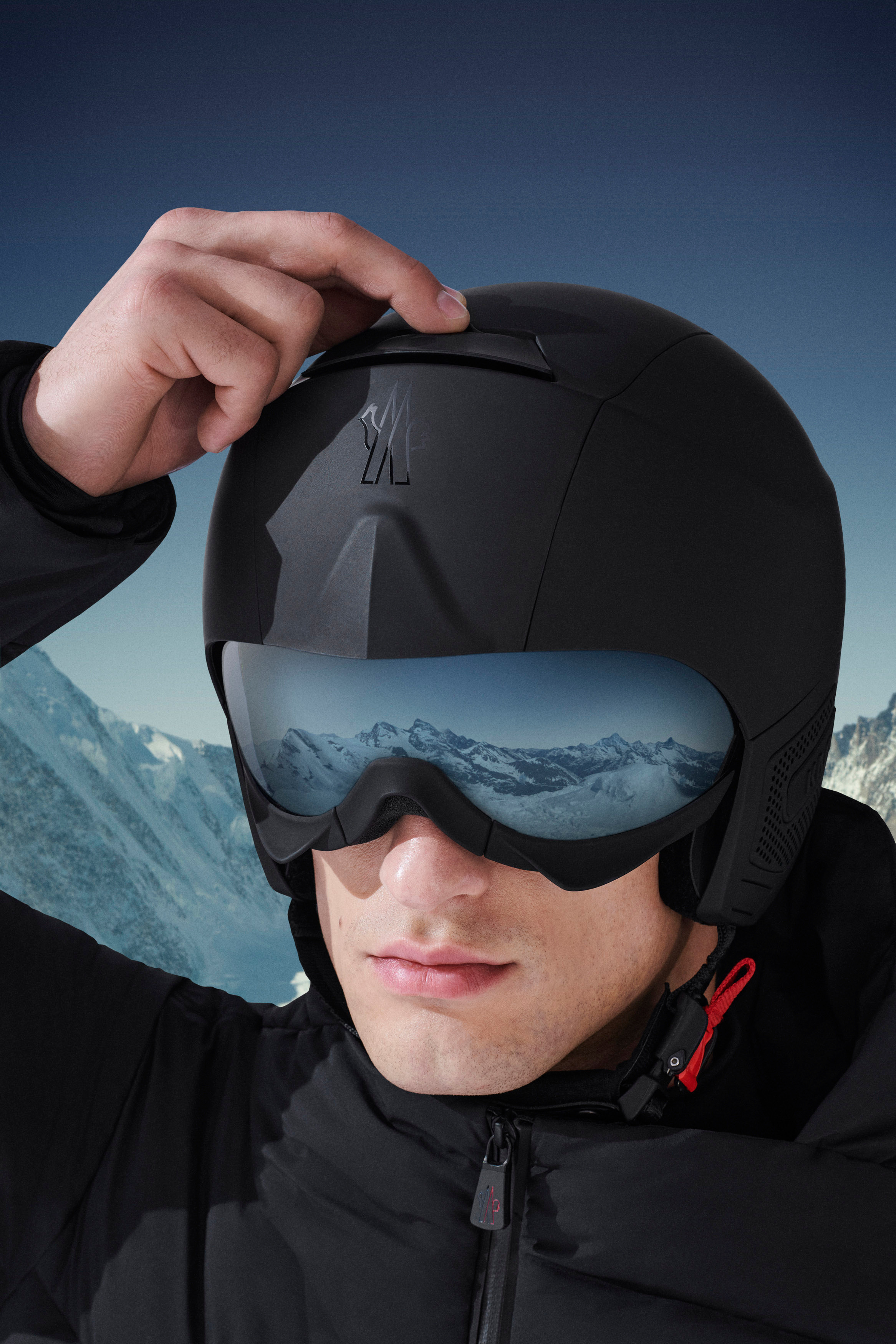 Snow White Logo Ski Helmet Ski Helmets For Men Moncler EE, 41 OFF