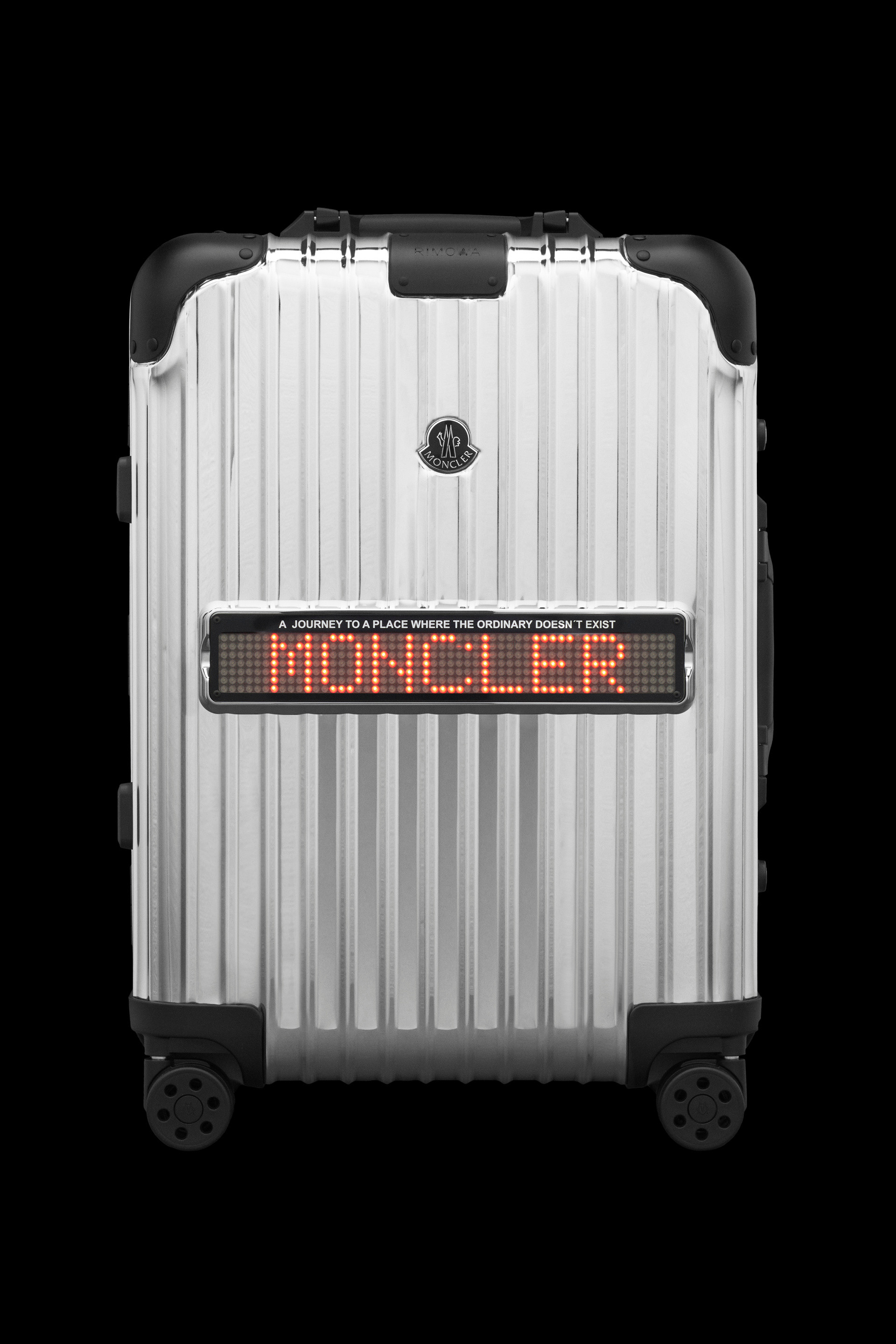 メタリックシルバー Moncler + Rimowa Reflection スーツケース 