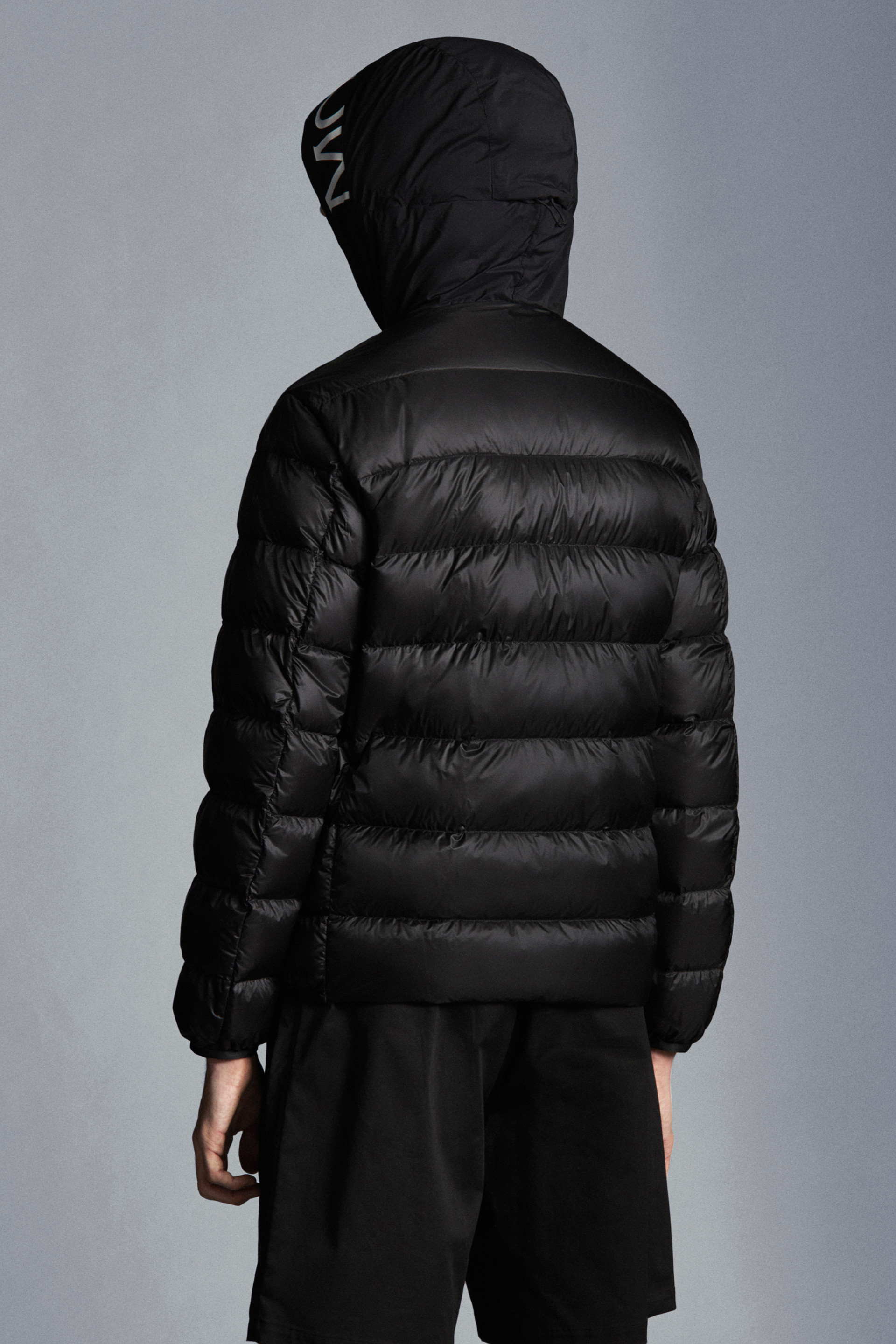 moncler windrunner