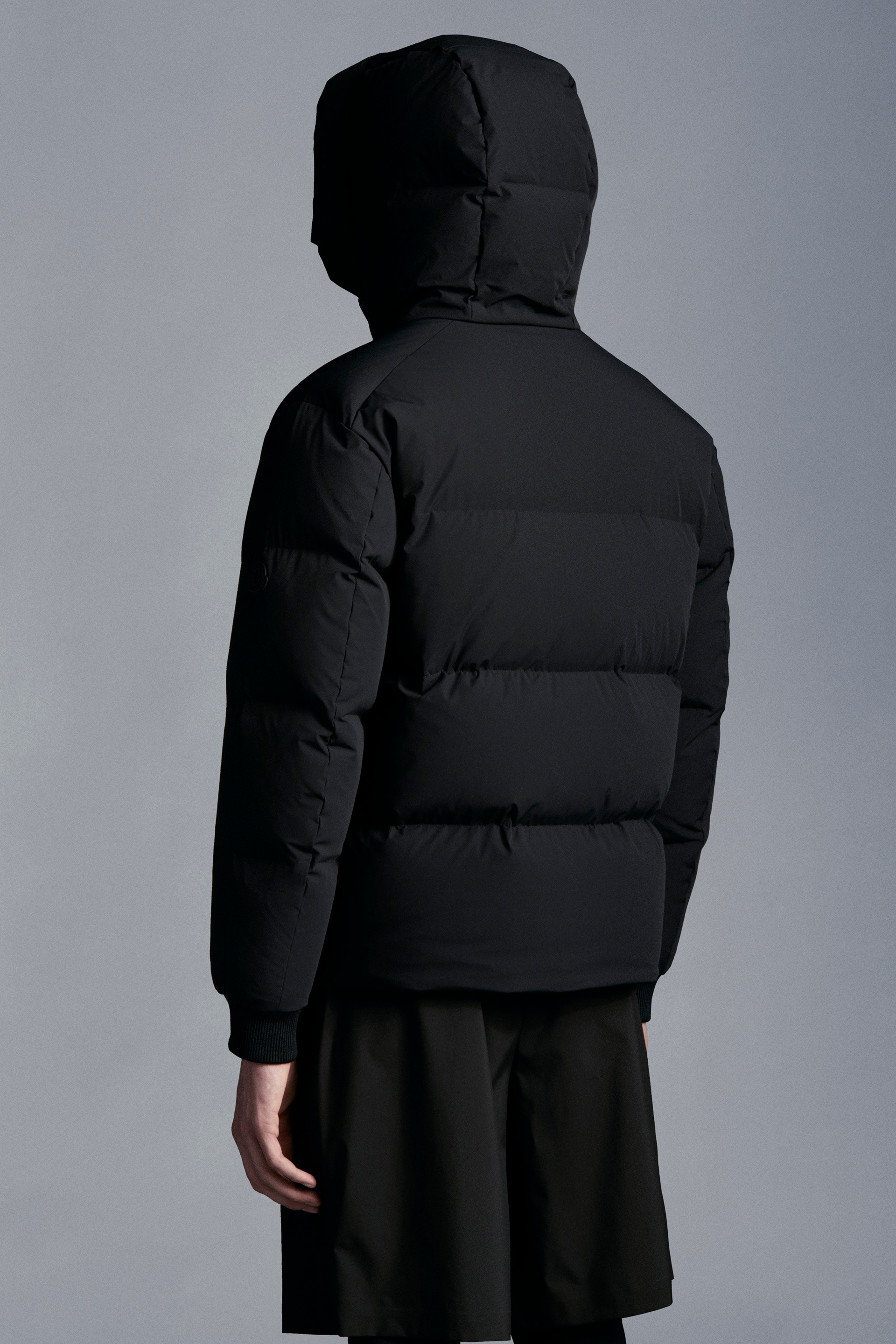 Moncler matte black online