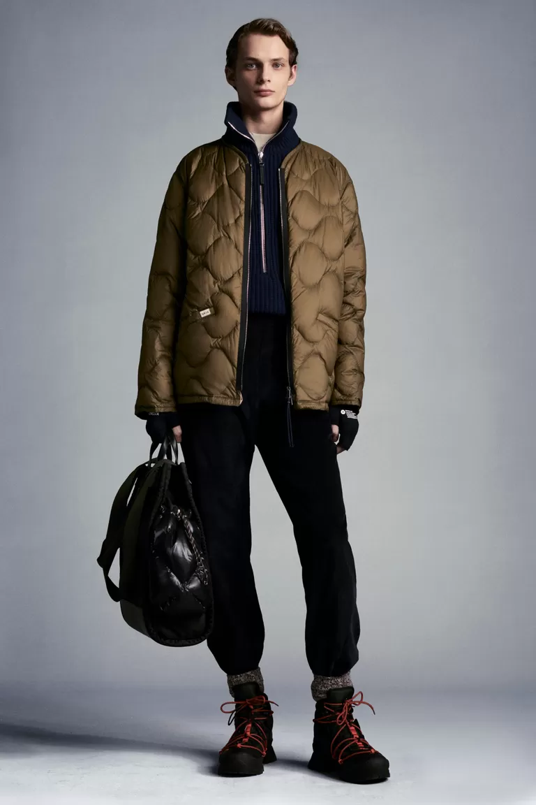 ナイトブルー コーデュロイパンツ パンツ ショーツ 向けの メンズ モンクレール ナイトブルー コーデュロイパンツ パンツ ショーツ 向けの メンズ モンクレール