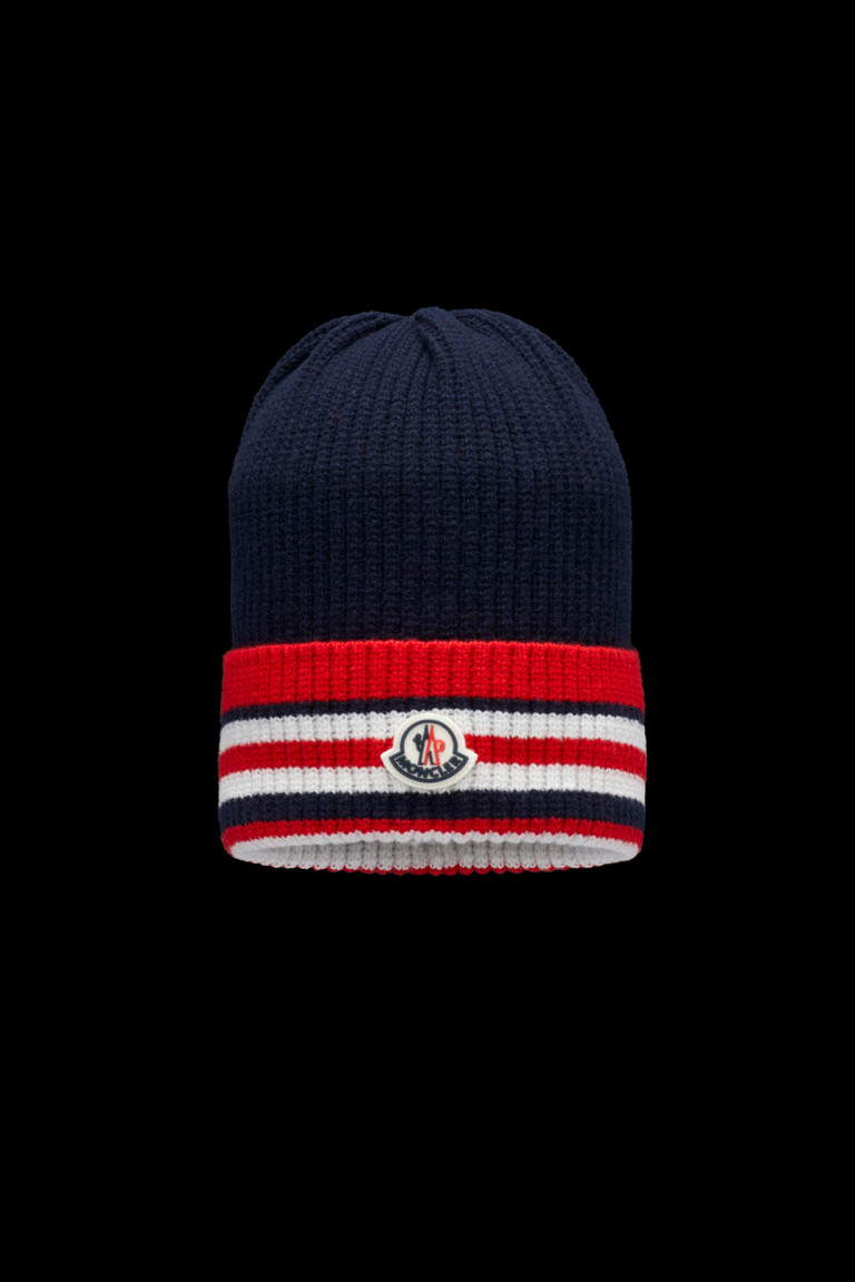 red moncler hat mens