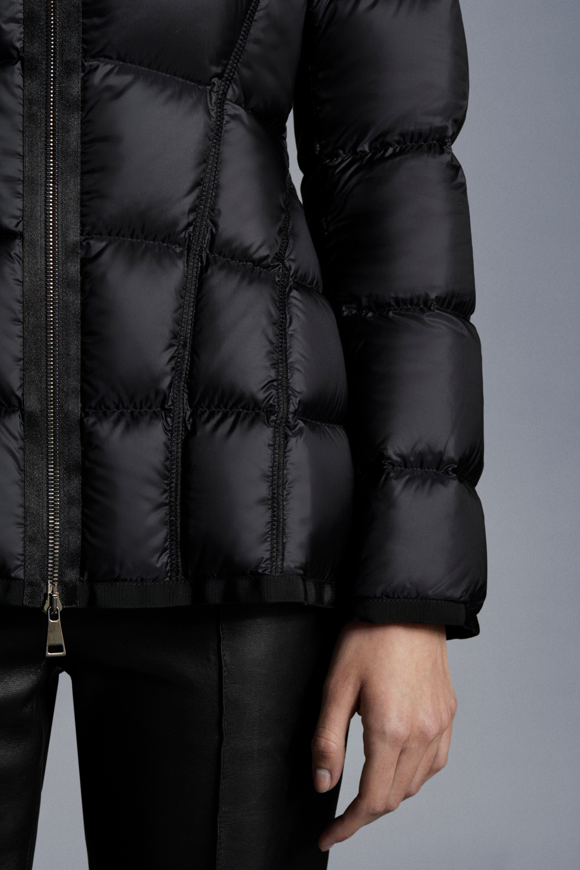Short Down Jackets for Women - Outerwear | Moncler SK