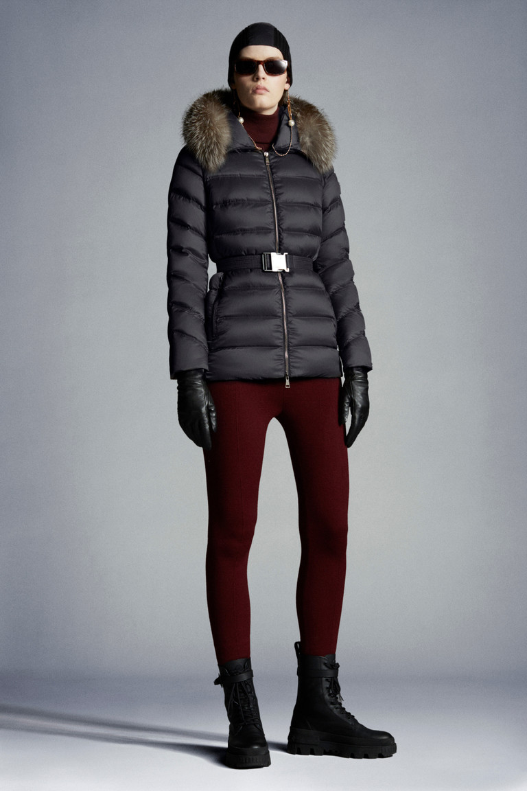 piumino grigio corto