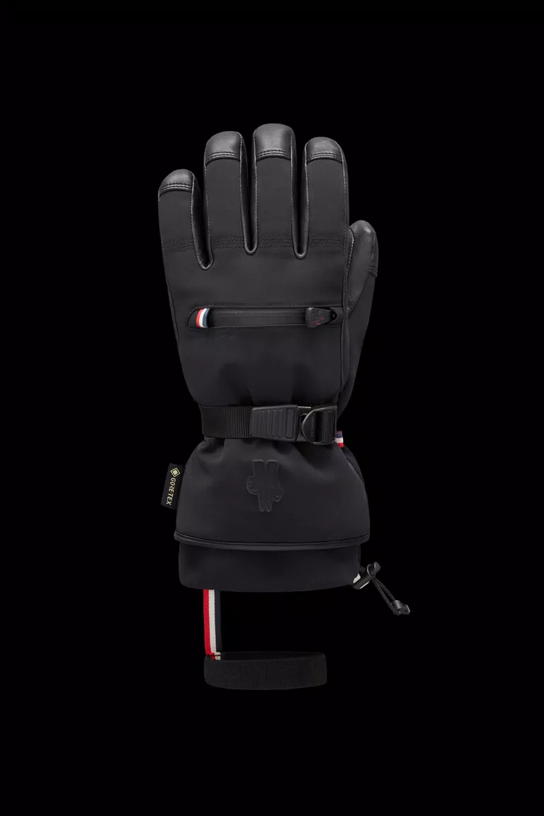 Gloves With Clip