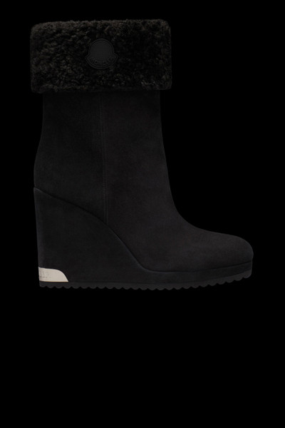 black wedge uggs