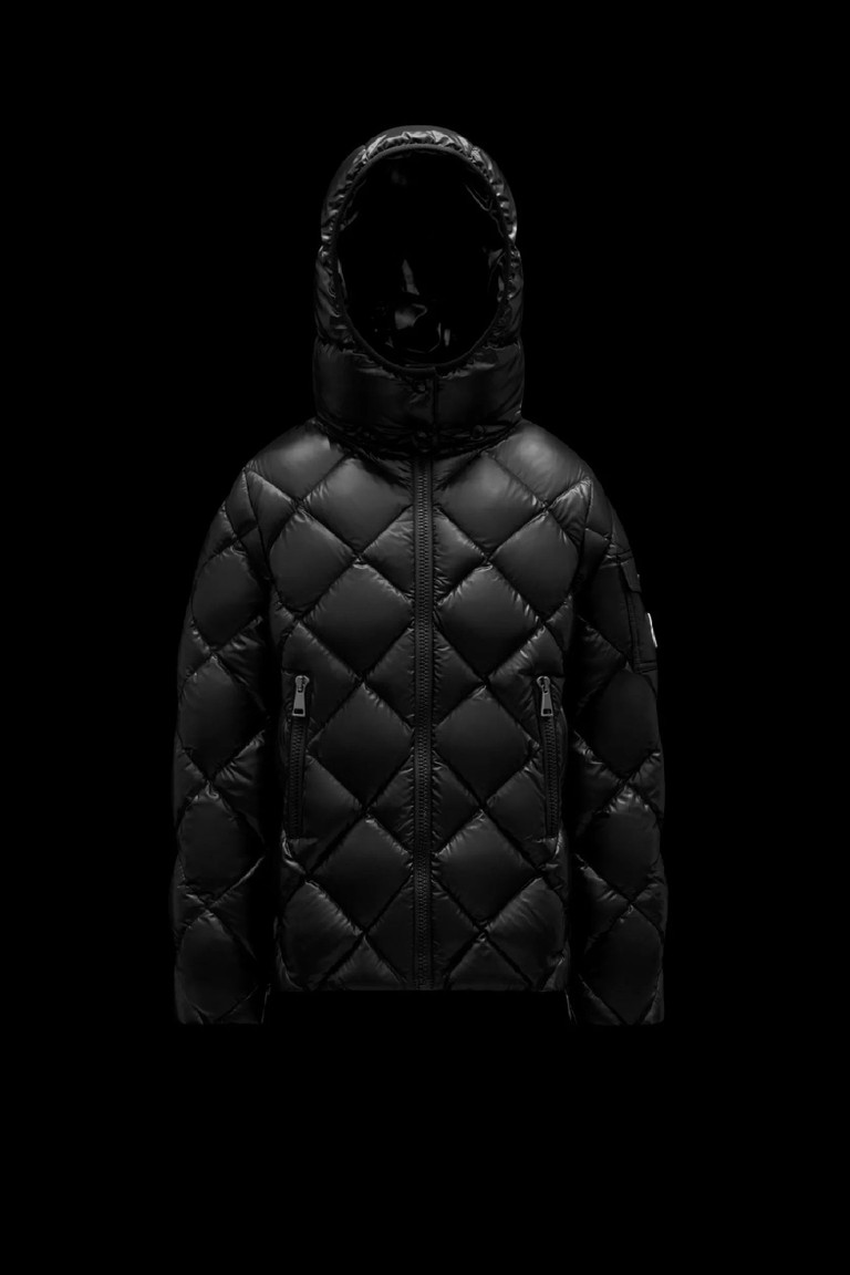 kamile moncler