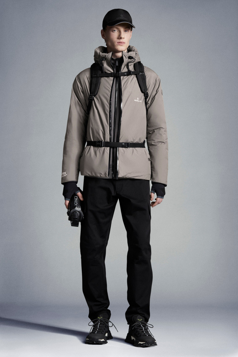 matt nylon hooded jacket