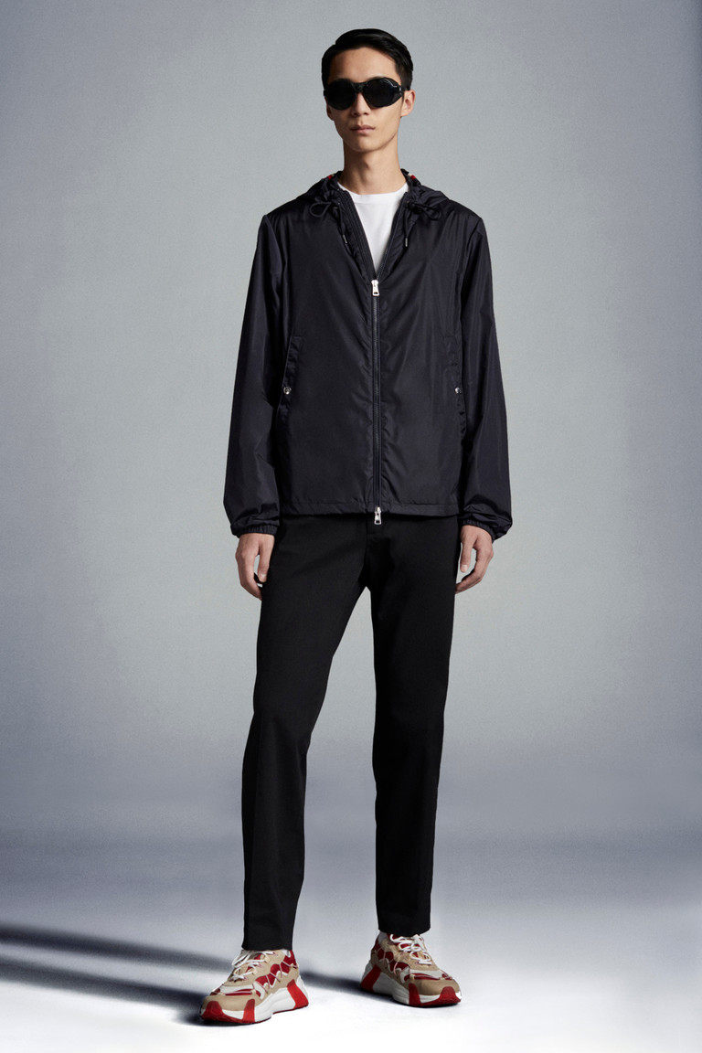 Moncler Giubbino Antivento Barratier Con Cappuccio 1a00028