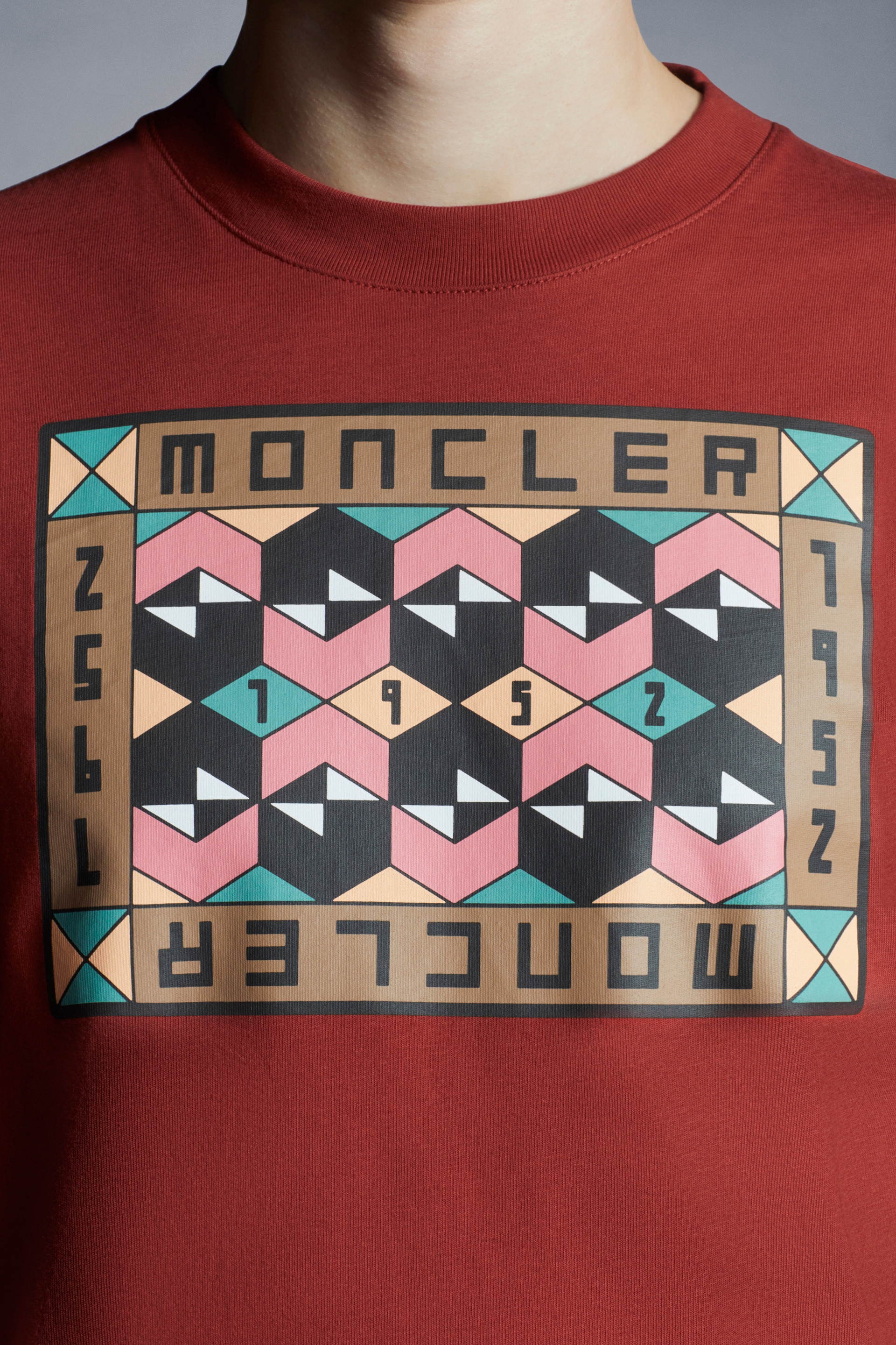 Graphic Motif T-Shirt