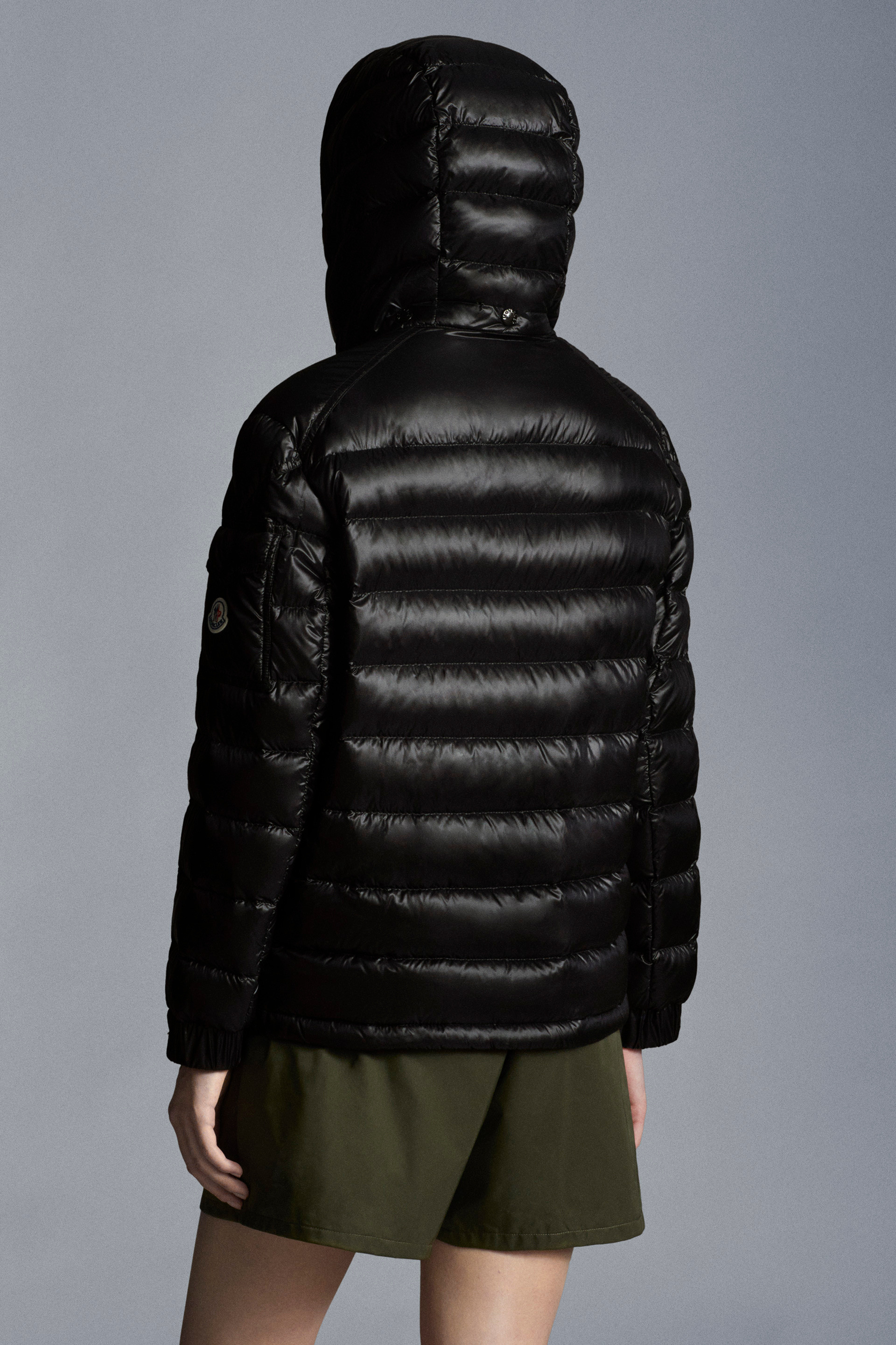 Short Down Jackets for Women - Outerwear | Moncler LU