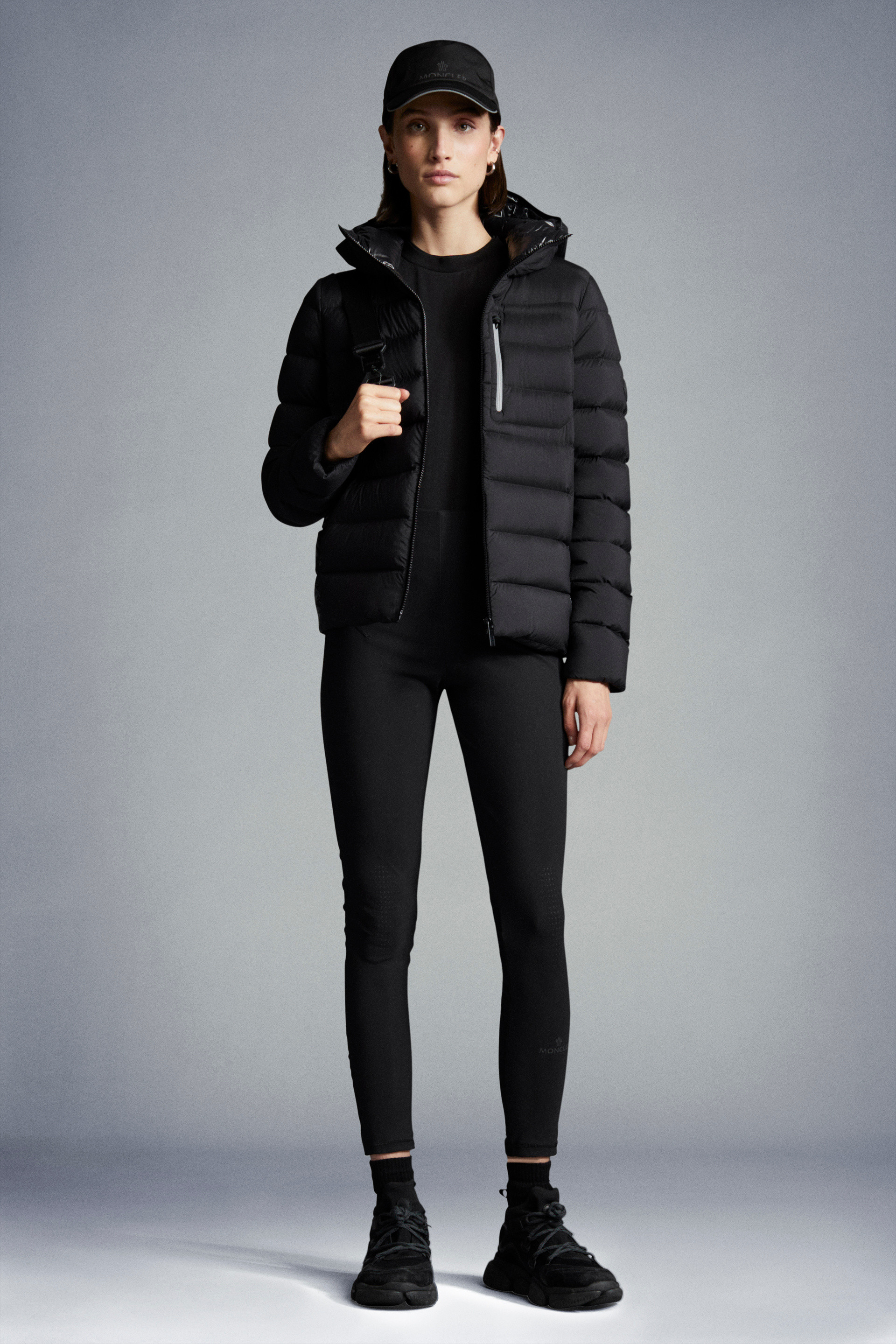 Short Down Jackets for Women - Outerwear | Moncler JP