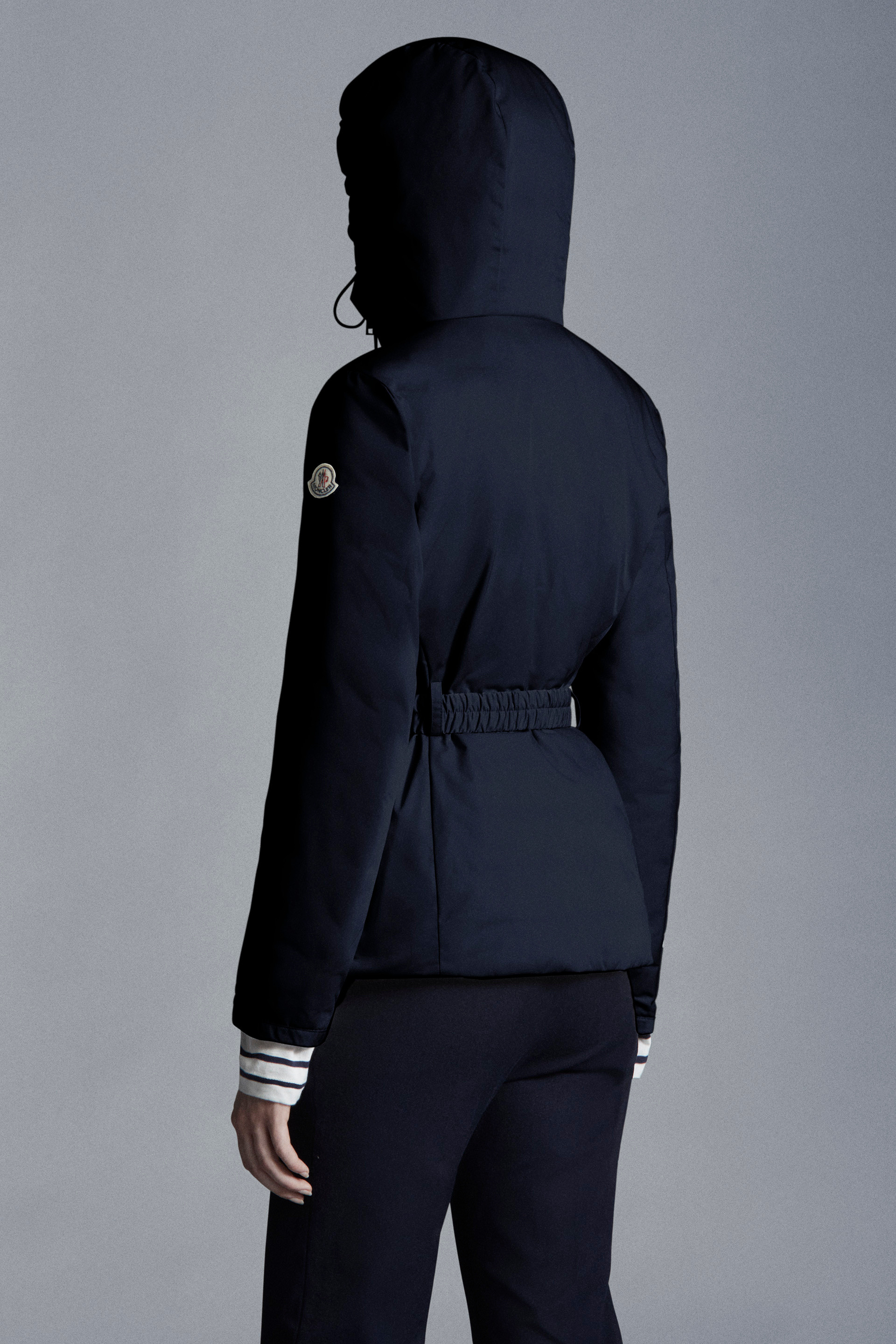Short Down Jackets for Women - Outerwear | Moncler ES