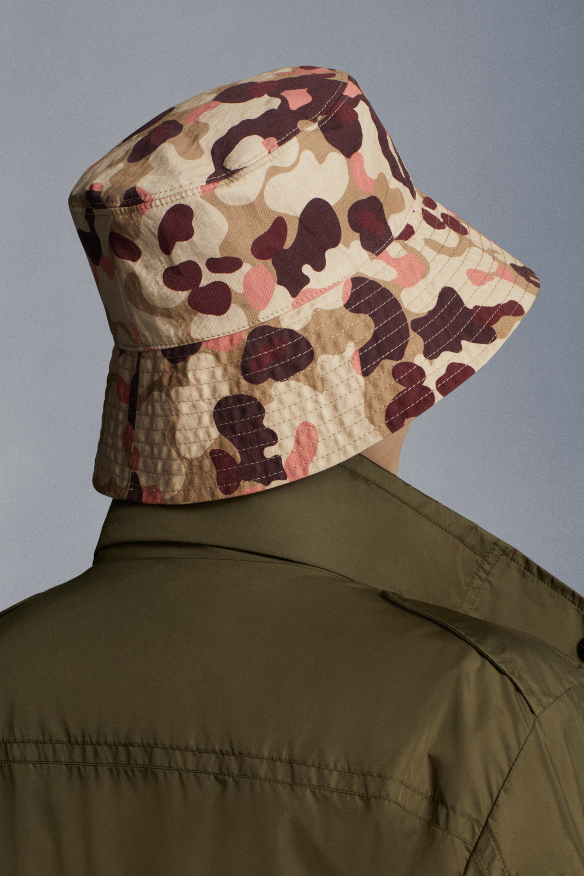 moncler bucket hat camo