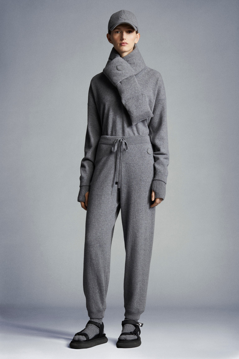 cashmere sweatsuit