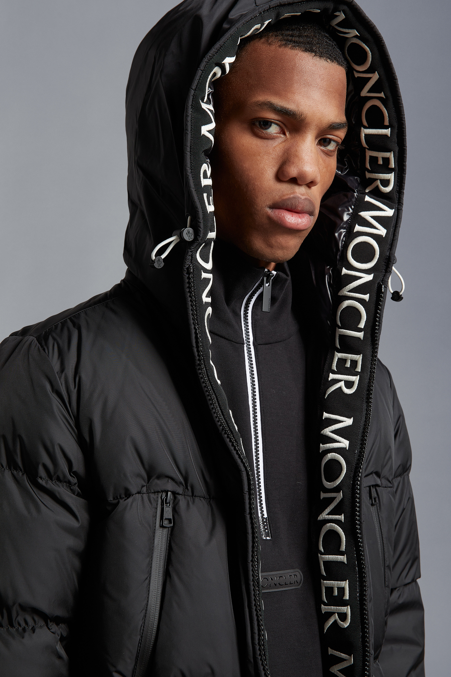 Black Montcla Short Down Jacket - Short Down Jackets for Men | Moncler KR