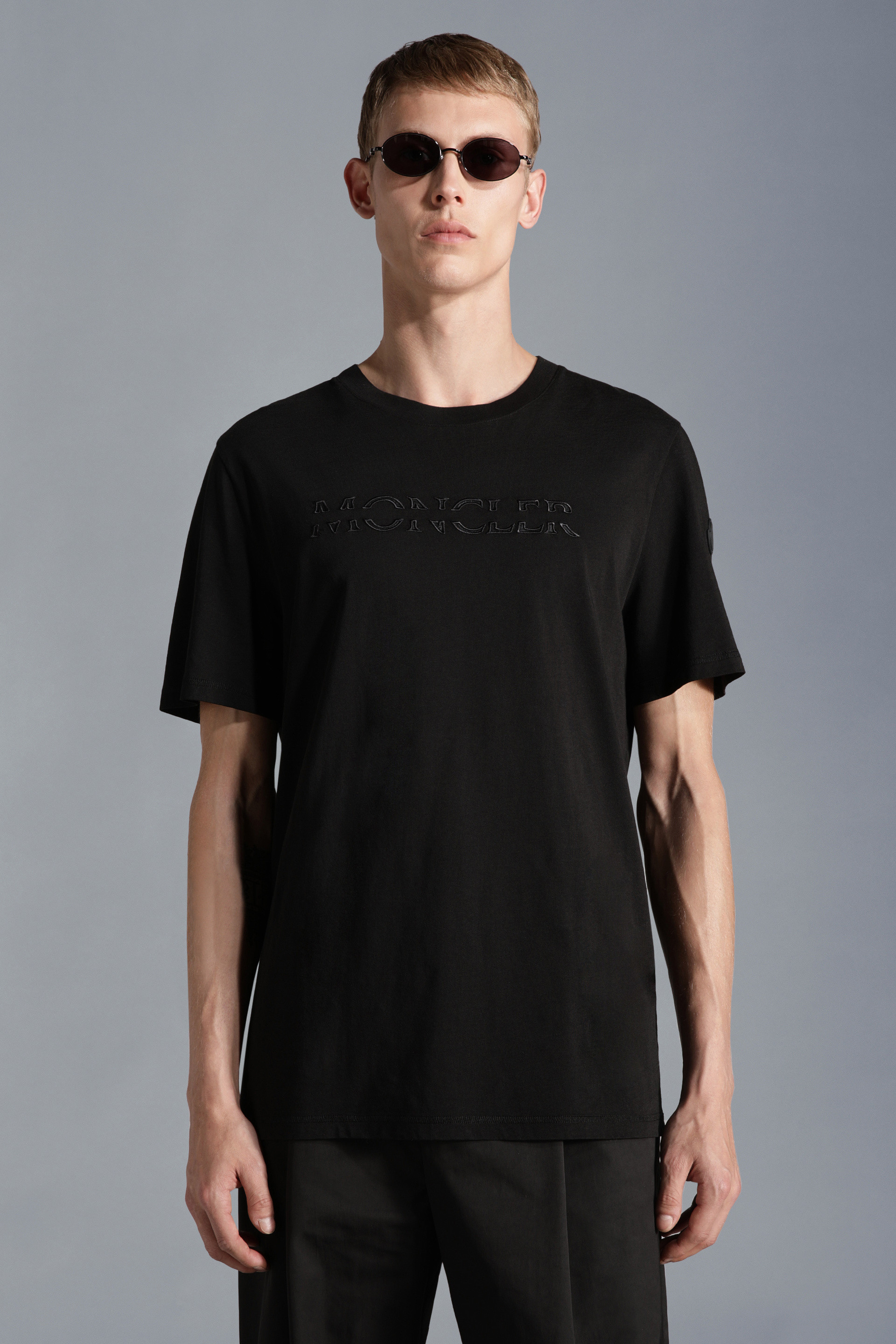 grond Filosofisch Weg Black Logo T-Shirt - Polos & T-shirts for Men | Moncler SK
