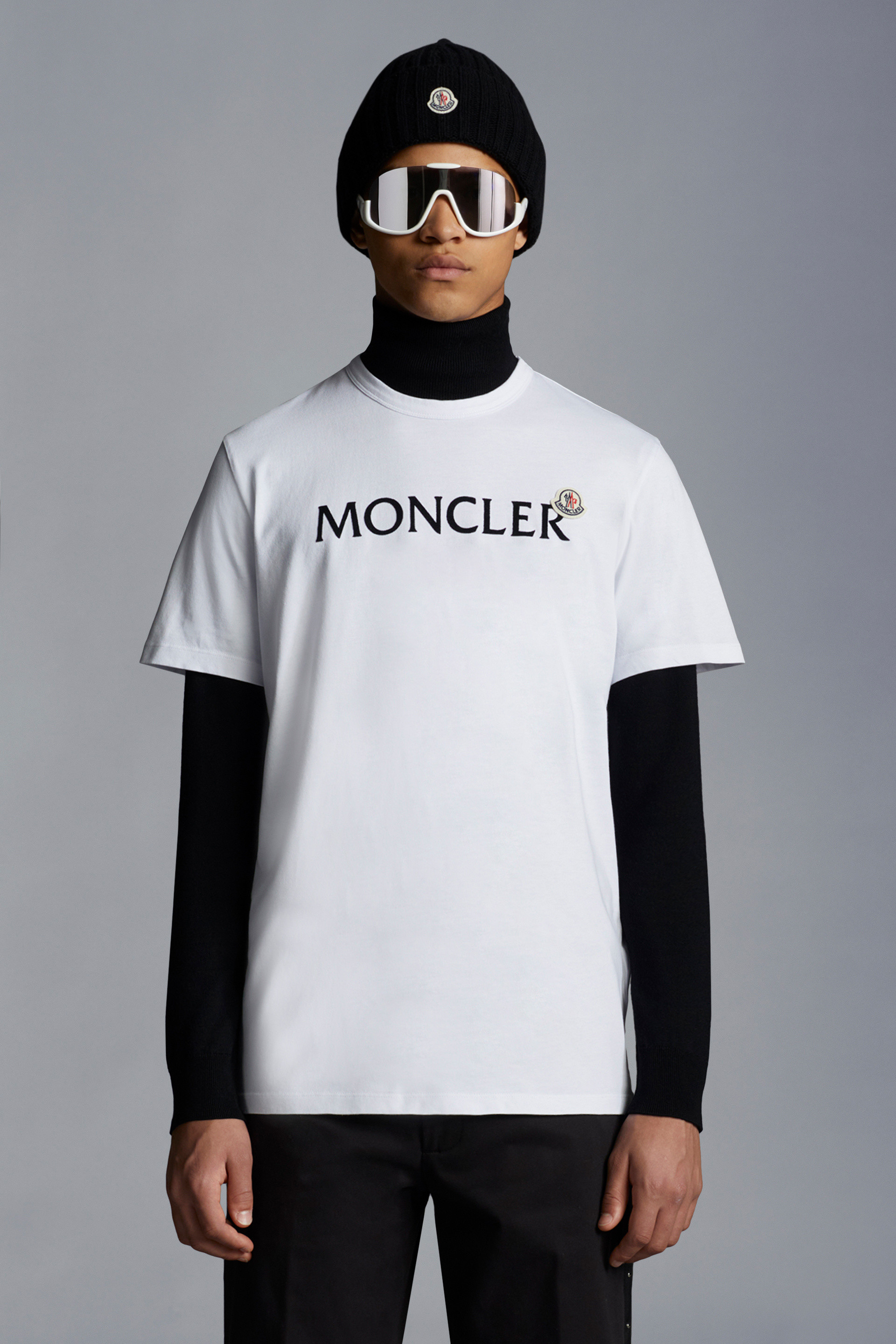 定番人気安い MONCLER - モンクレールTシャツの通販 by シュプ's shop