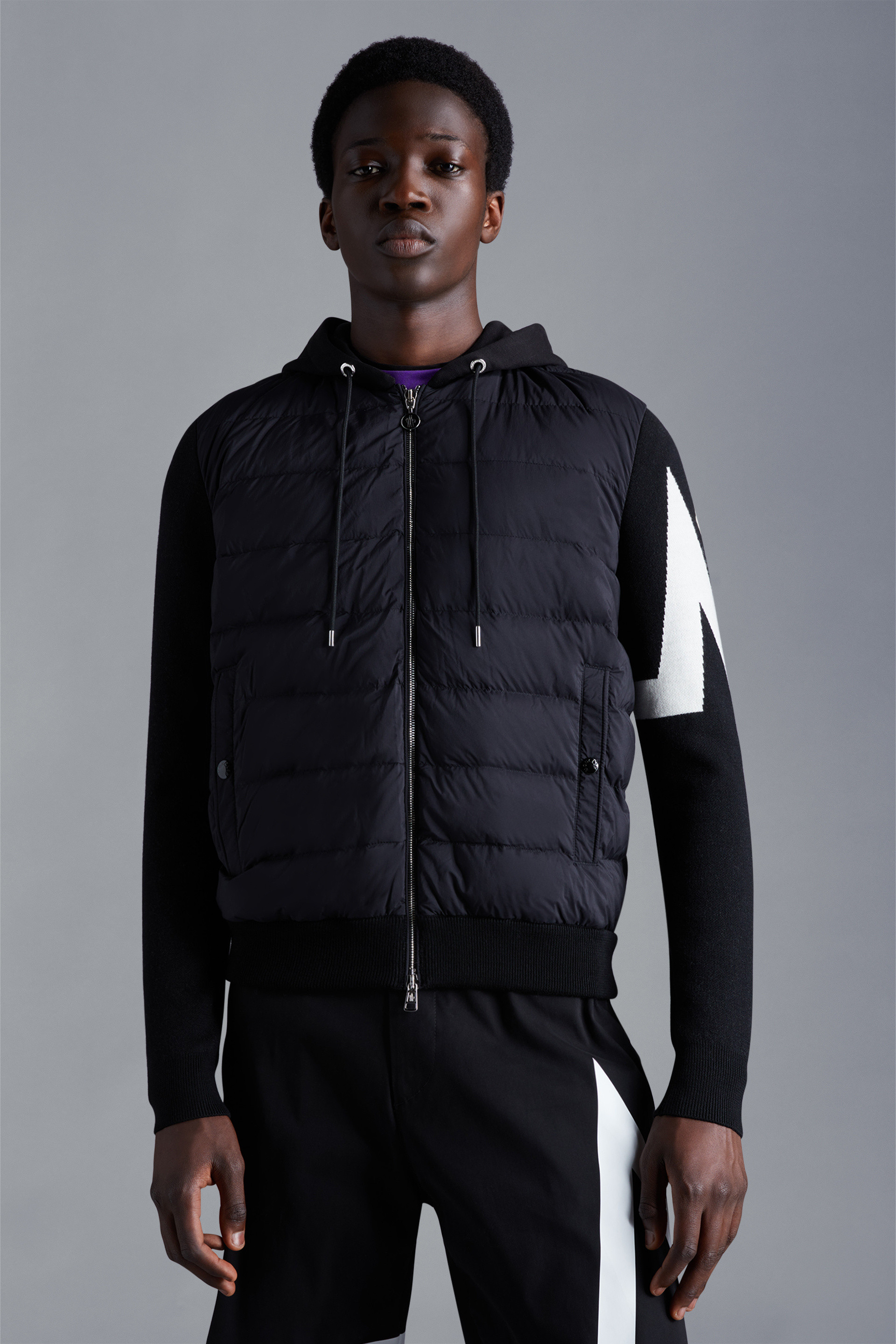 ストライプ デザイン/Striipe design 値下中【新品】MONCLER メンズ