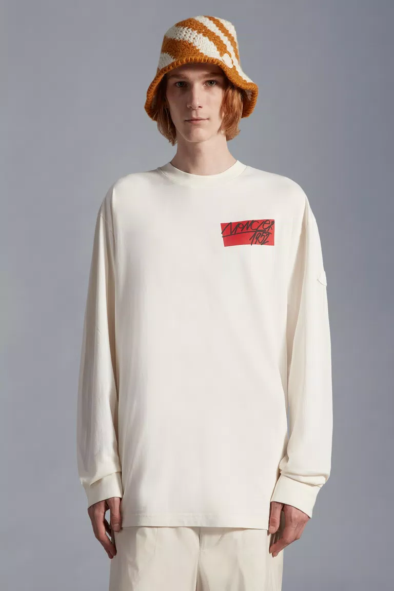 moncler.com | Printed Motif Long Sleeve T-Shirt