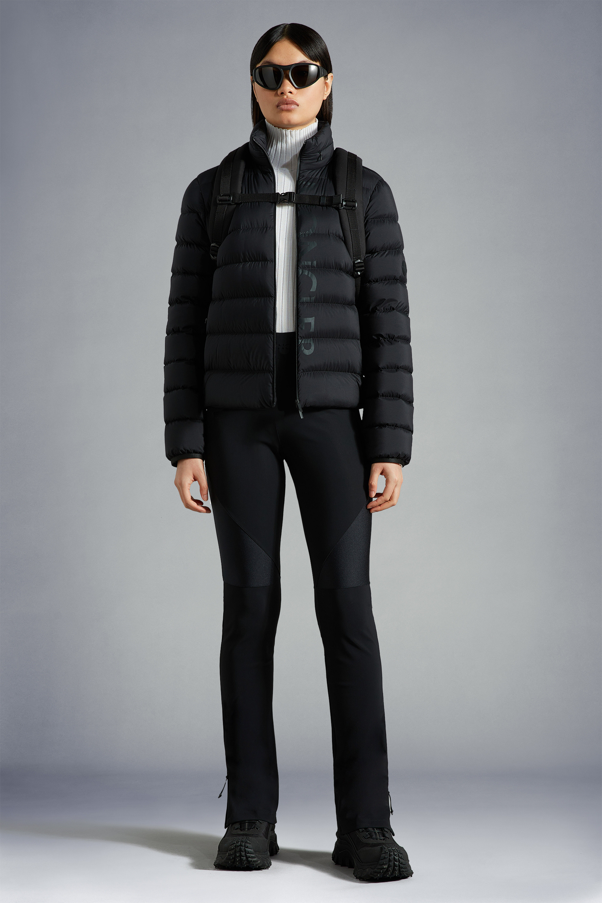 大阪セール MONCLER フーディブルゾン PHARILLONS ライトピンク www