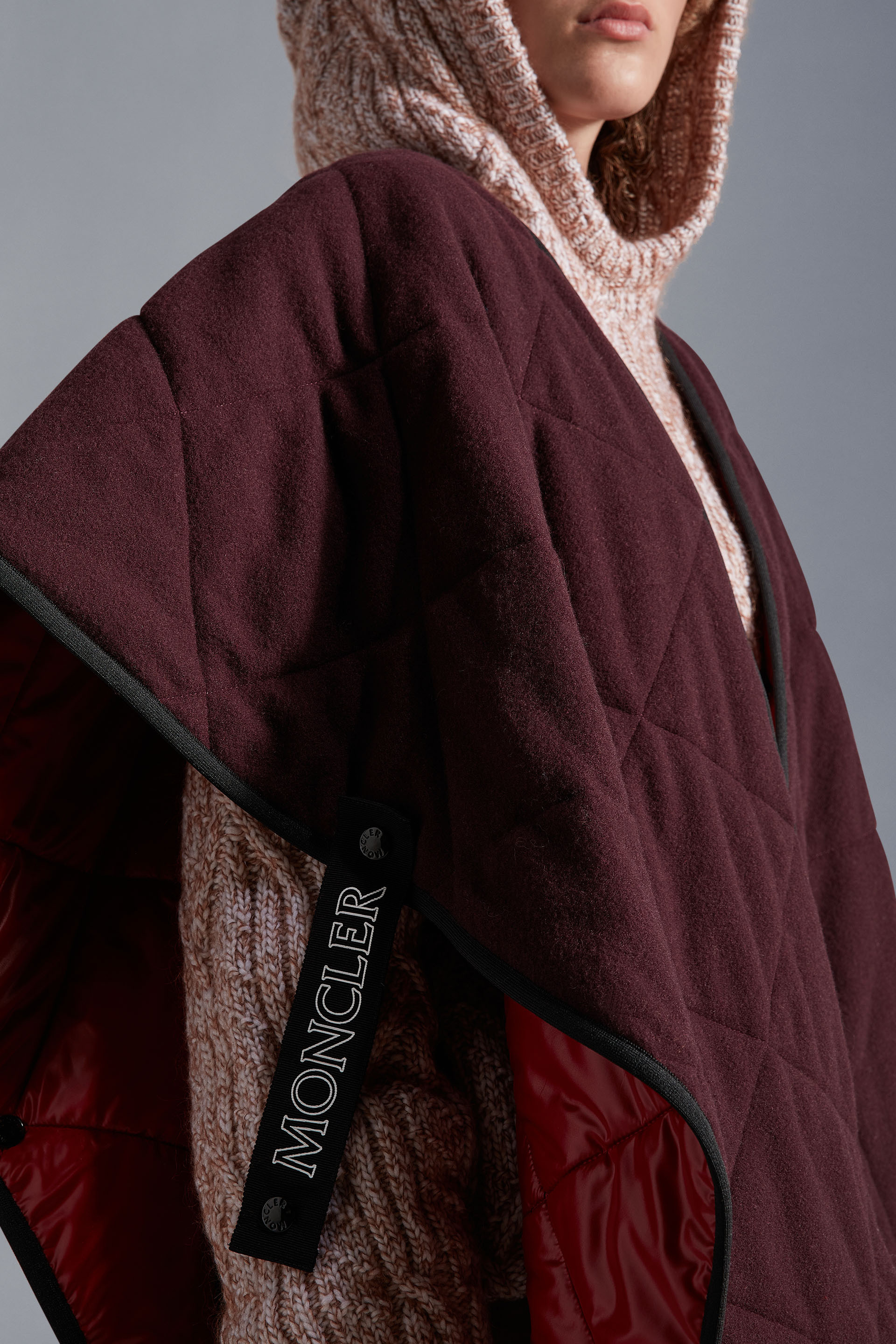 Donna Abbigliamento da Cappotti da Mantelle Mantella Ripiegabile di Moncler in Neutro 