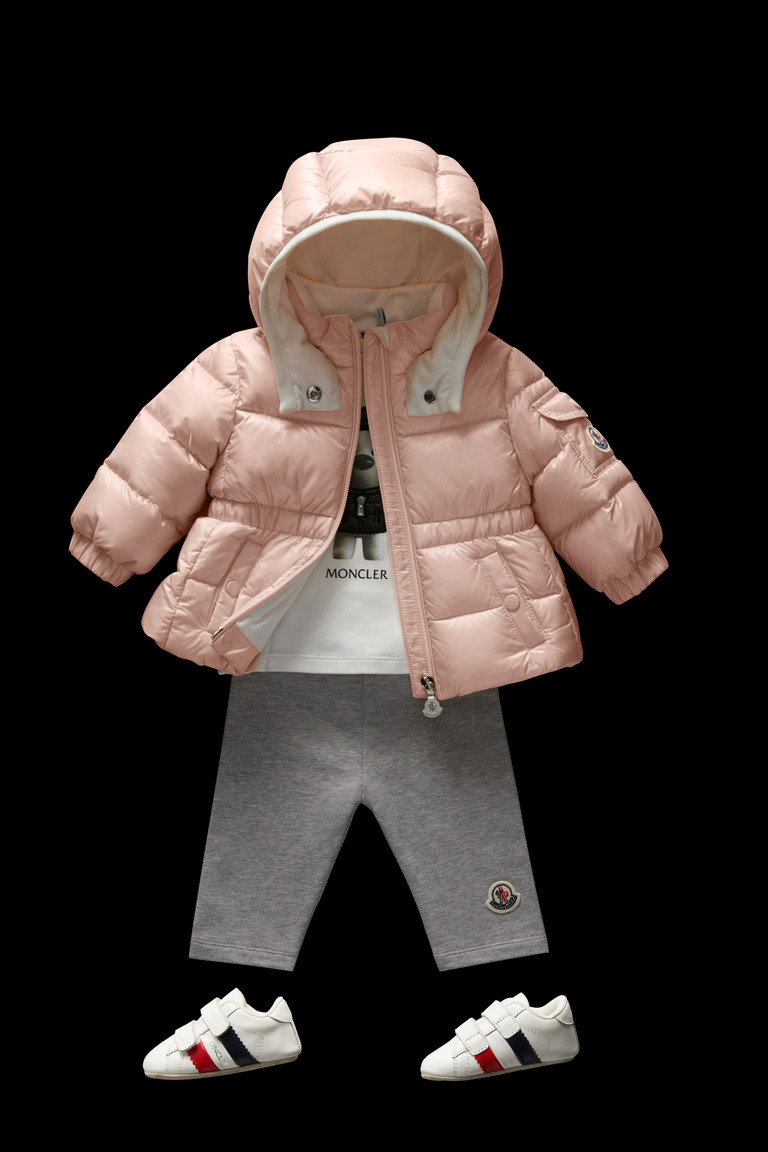 モンクレールのベビー　女の子