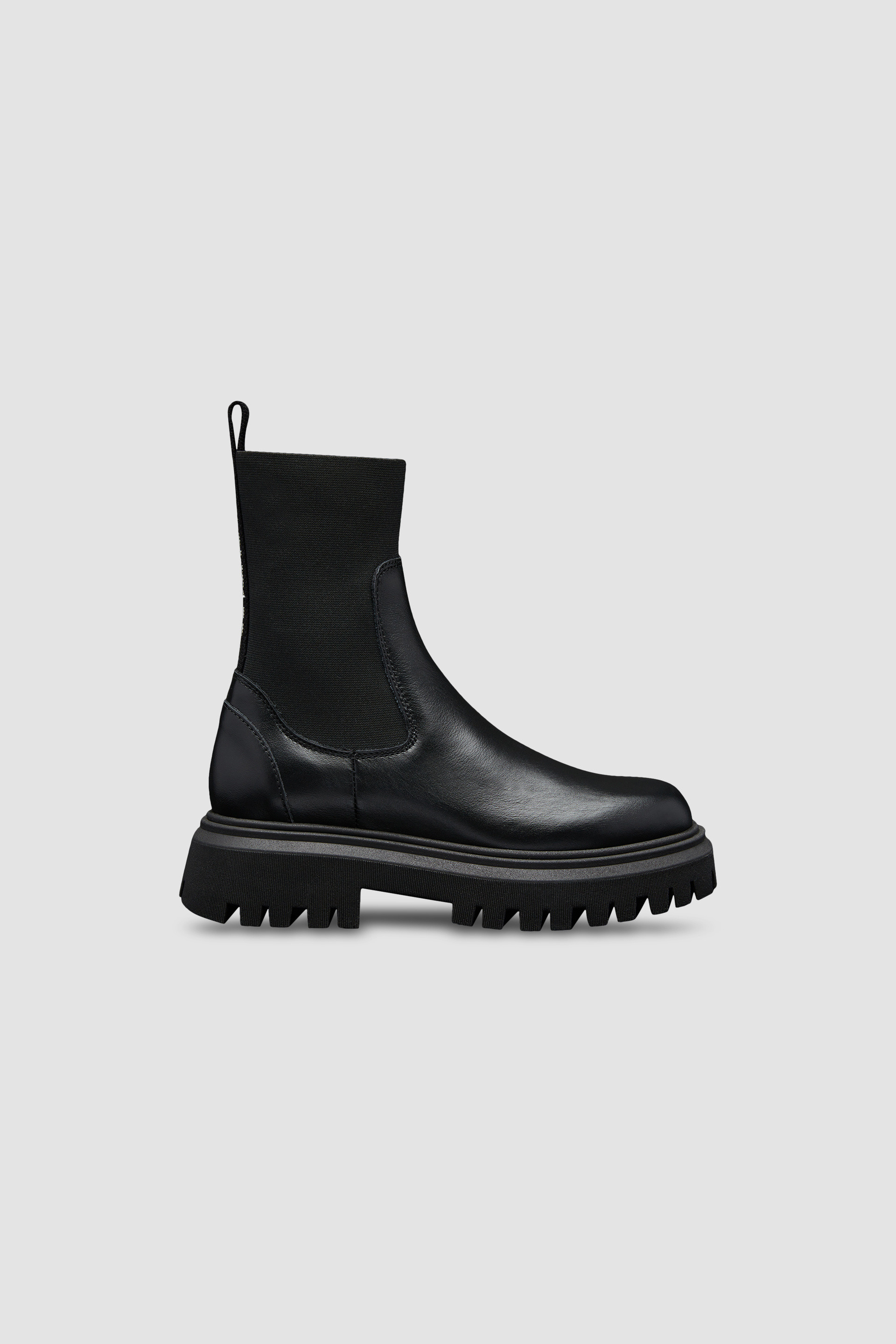 Moncler booties store