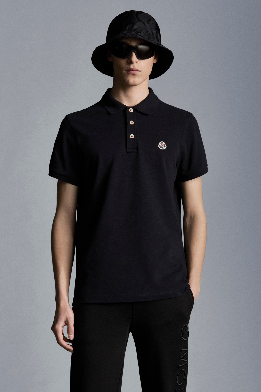 ブラック ポロシャツ : Tシャツ＆ポロシャツ 向けの メンズ | モンクレール